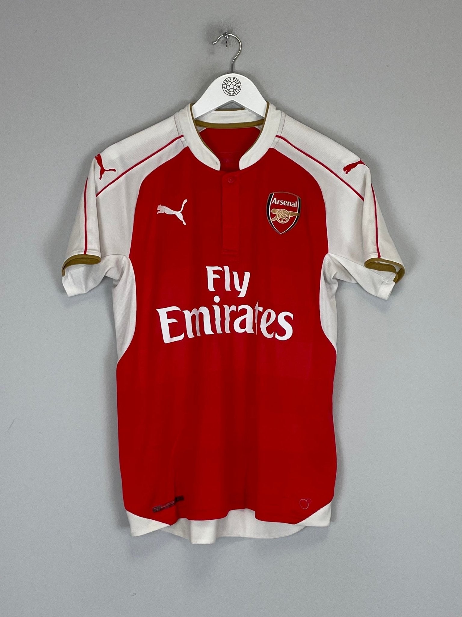 Shop 2015/16 ARSENAL OZIL #11 HOME SHIRT (S) PUMA, classic football shirts, vintage football shirts & retro soccer jerseys at Cult Kits