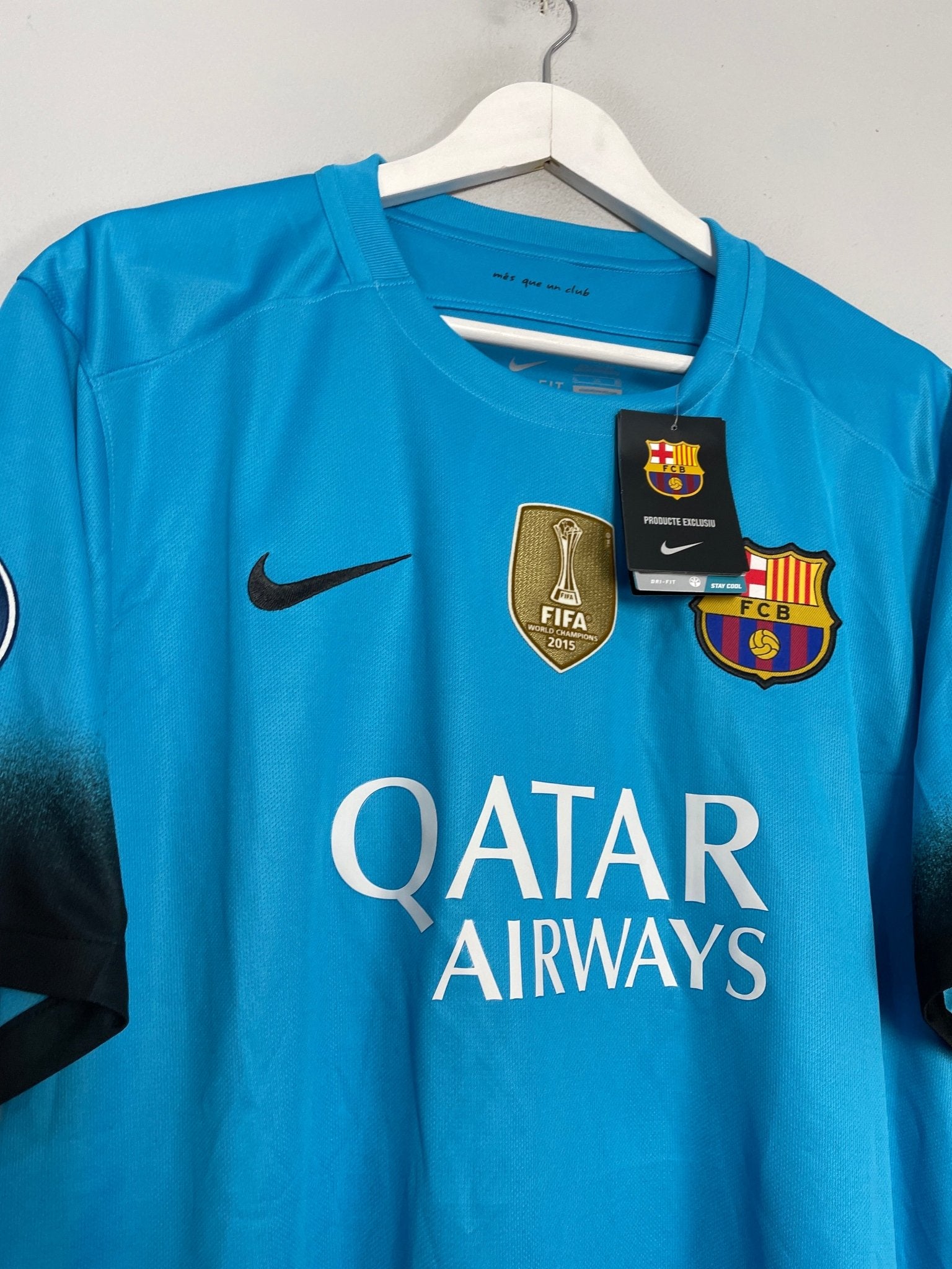 Shop 2015/16 BARCELONA INIESTA #8 *BNWT* C/L THIRD SHIRT (XL) NIKE, classic football shirts, vintage football shirts & retro soccer jerseys at Cult Kits