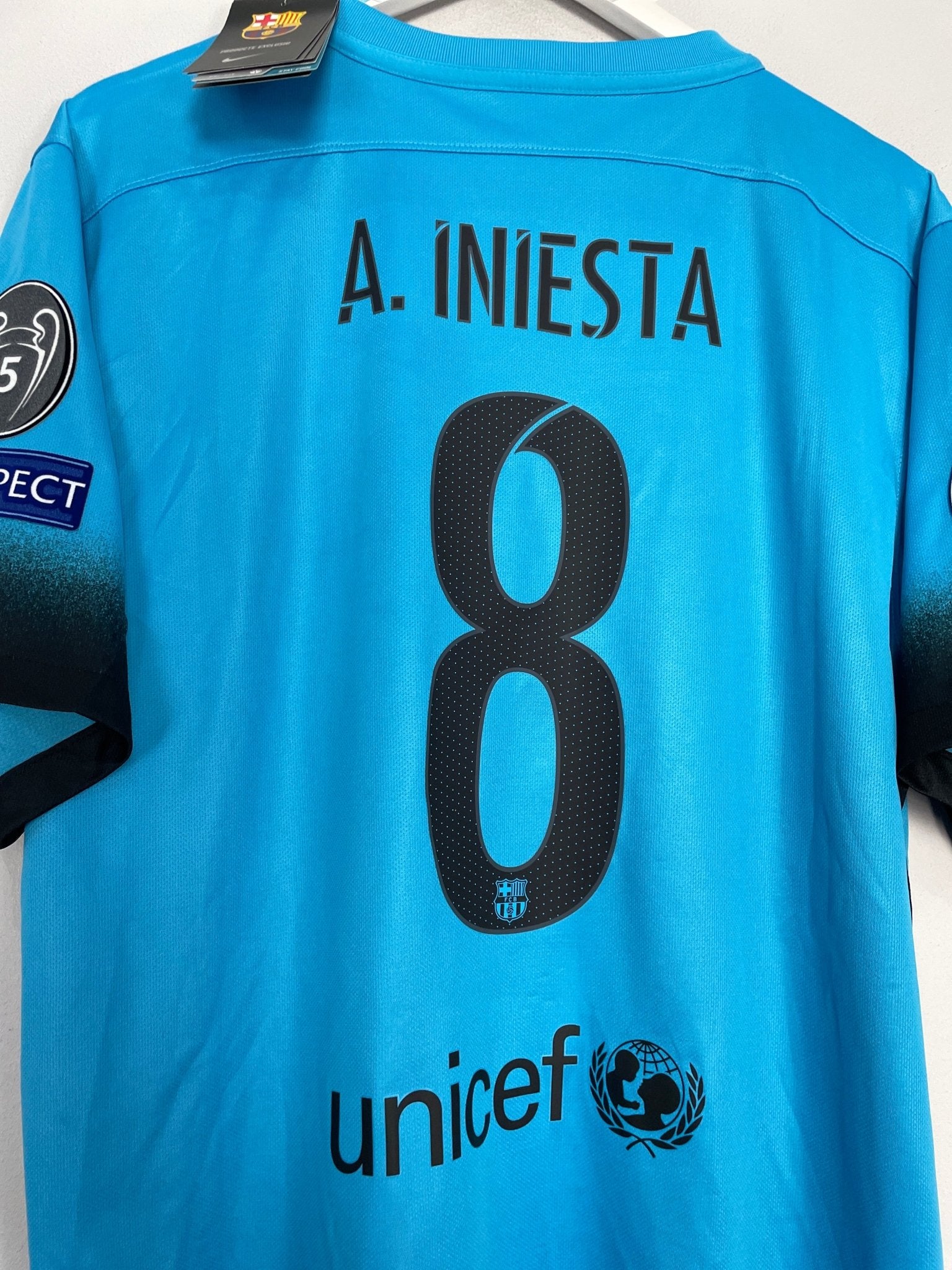 Shop 2015/16 BARCELONA INIESTA #8 *BNWT* C/L THIRD SHIRT (XL) NIKE, classic football shirts, vintage football shirts & retro soccer jerseys at Cult Kits