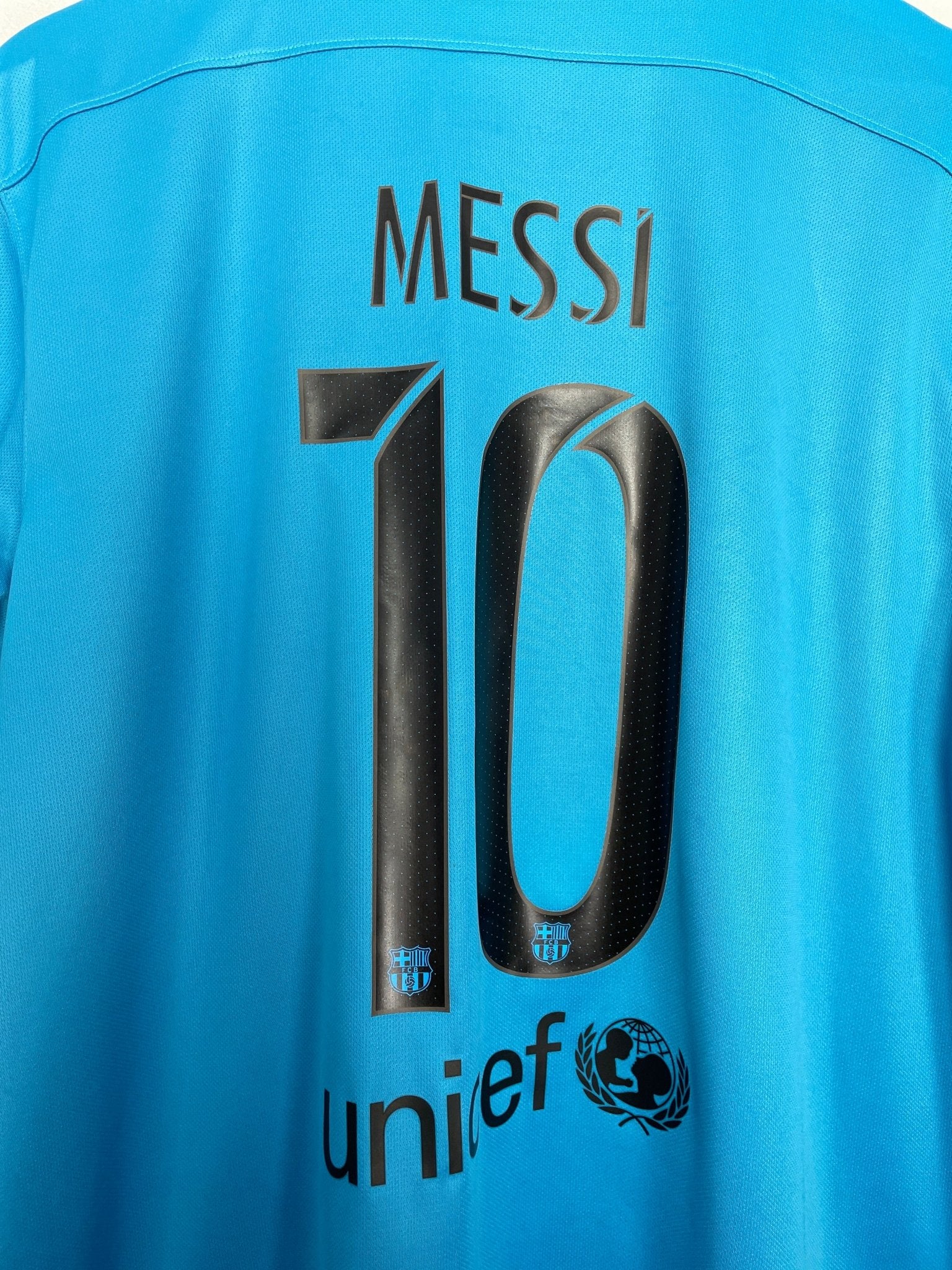 Shop 2015/16 BARCELONA MESSI #10 *BNWT* THIRD SHIRT (XL) NIKE, classic football shirts, vintage football shirts & retro soccer jerseys at Cult Kits