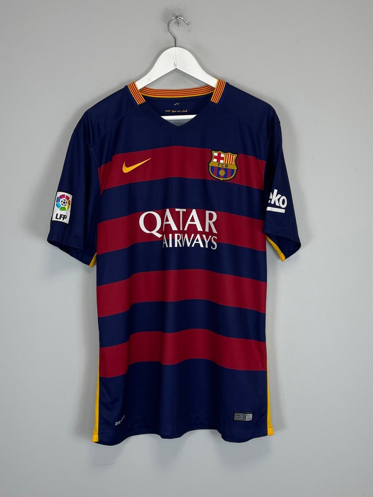 Shop 2015/16 BARCELONA MESSI #10 HOME SHIRT (XL) NIKE, classic football shirts, vintage football shirts & retro soccer jerseys at Cult Kits