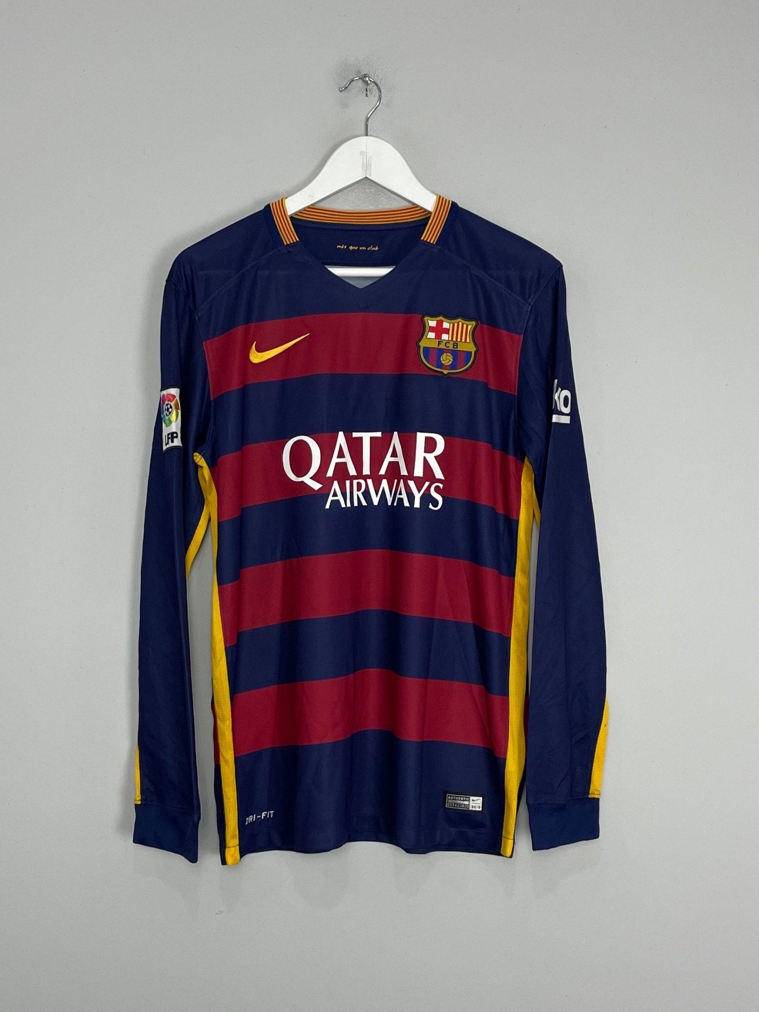Shop 2015/16 BARCELONA MESSI #10 L/S HOME SHIRT (M) NIKE, classic football shirts, vintage football shirts & retro soccer jerseys at Cult Kits