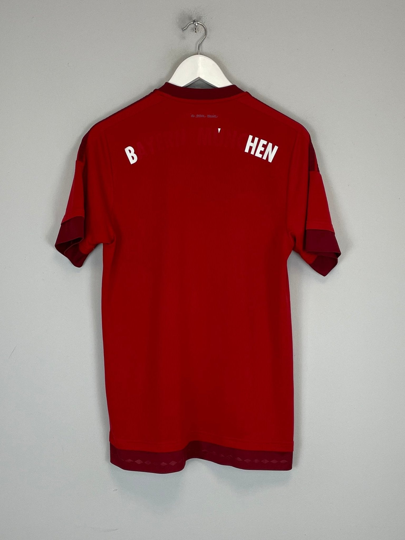 Shop 2015/16 BAYERN MUNICH HOME SHIRT (M) ADIDAS, classic football shirts, vintage football shirts & retro soccer jerseys at Cult Kits