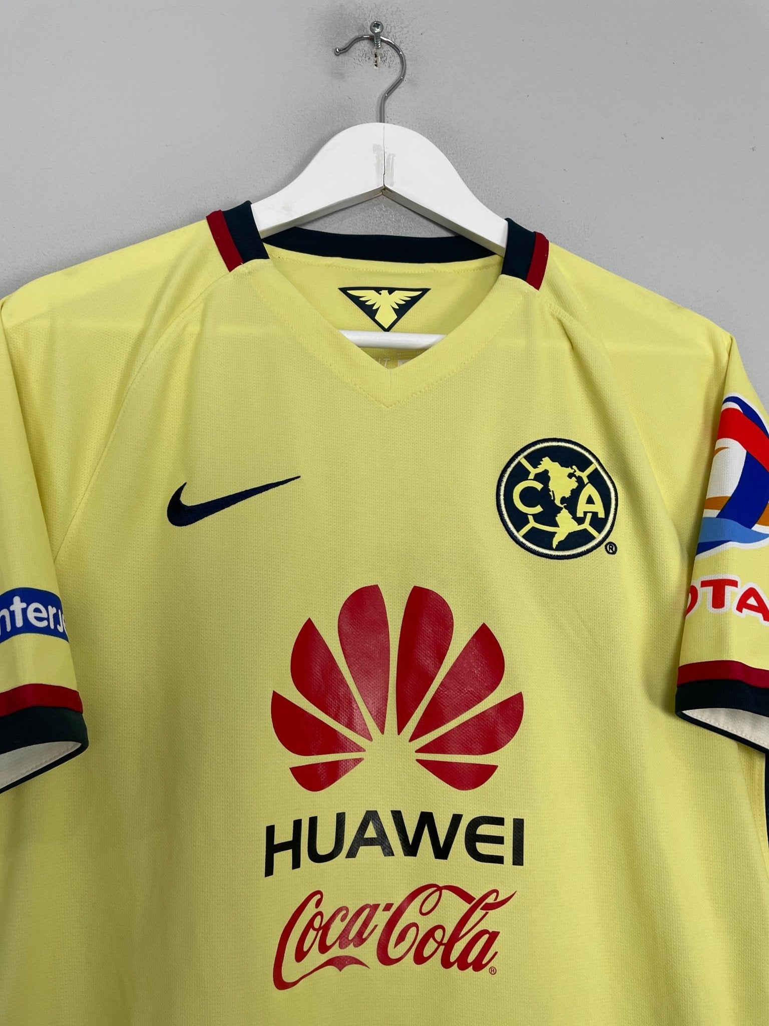 Shop 2015/16 CLUB AMERICA HOME SHIRT (M) NIKE, classic football shirts, vintage football shirts & retro soccer jerseys at Cult Kits