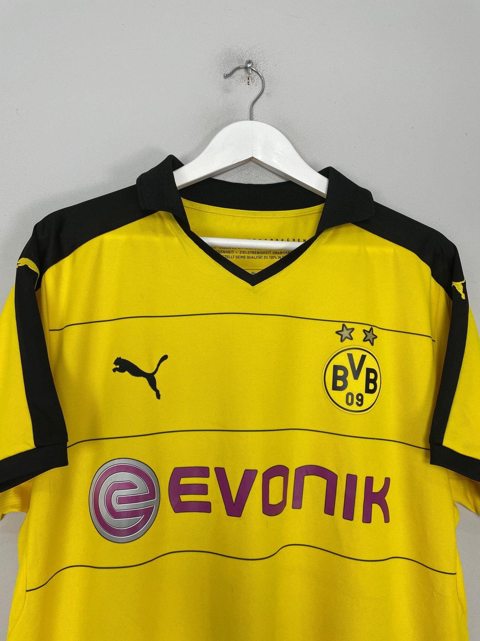 Shop 2015/16 DORTMUND PULISIC #22 HOME SHIRT (XL) PUMA, classic football shirts, vintage football shirts & retro soccer jerseys at Cult Kits