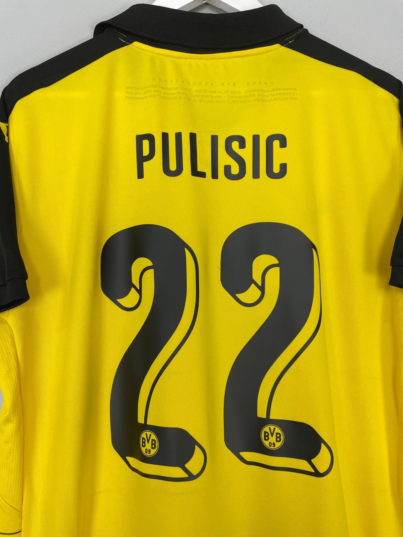 Shop 2015/16 DORTMUND PULISIC #22 HOME SHIRT (XL) PUMA, classic football shirts, vintage football shirts & retro soccer jerseys at Cult Kits
