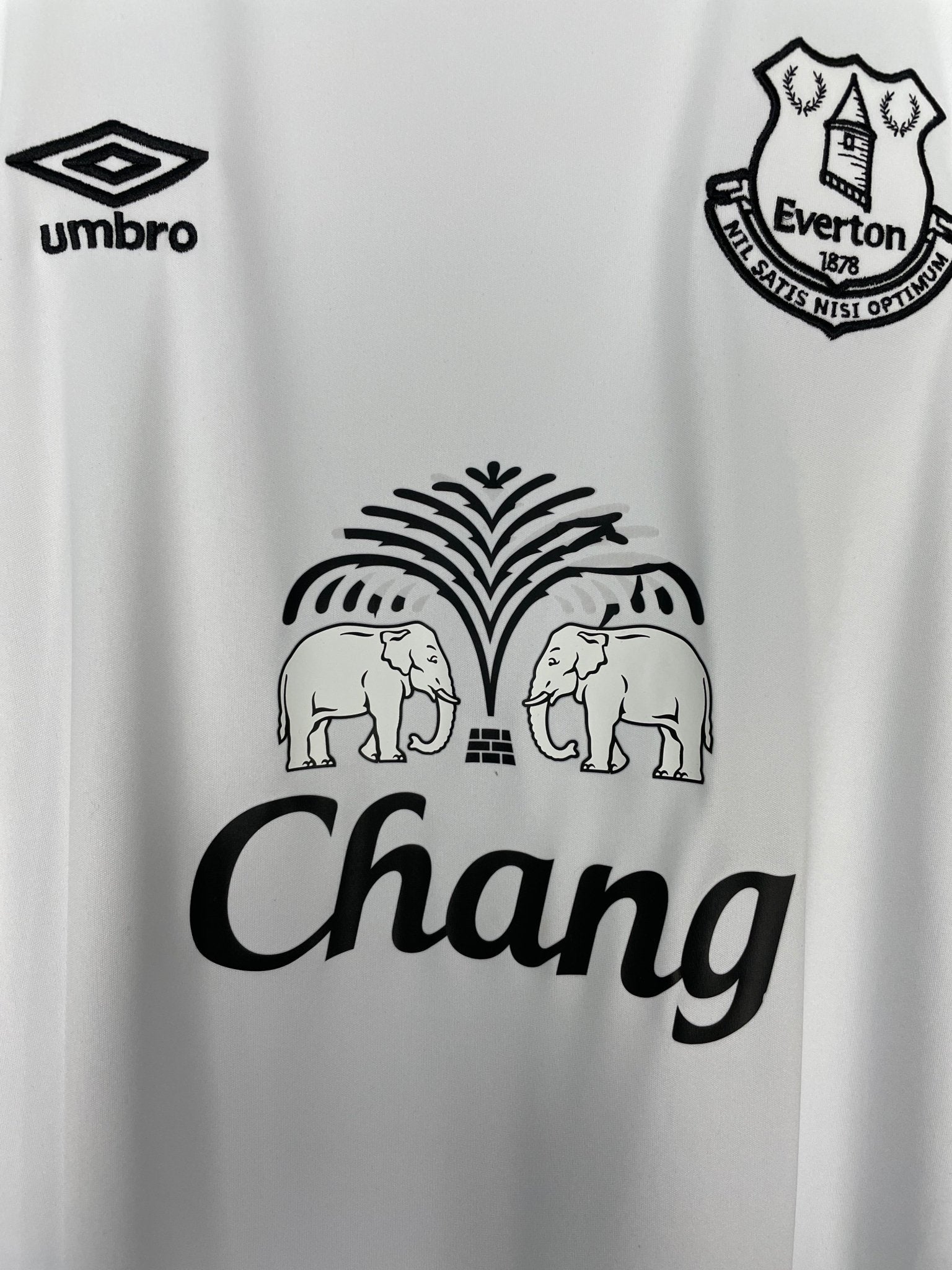 Shop 2015/16 EVERTON AWAY SHIRT (L) UMBRO, classic football shirts, vintage football shirts & retro soccer jerseys at Cult Kits