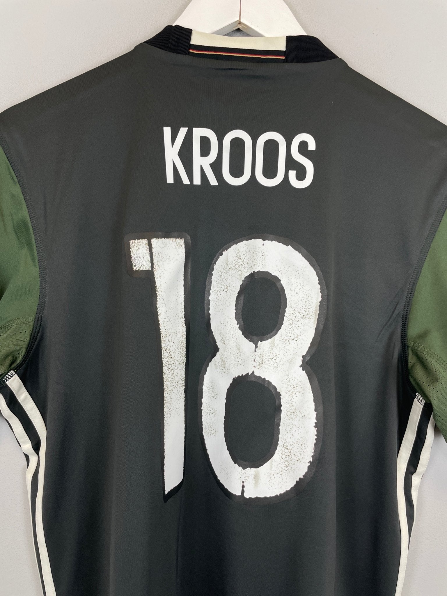 Shop 2015/16 GERMANY KROOS #18 AWAY SHIRT (M) ADIDAS, classic football shirts, vintage football shirts & retro soccer jerseys at Cult Kits