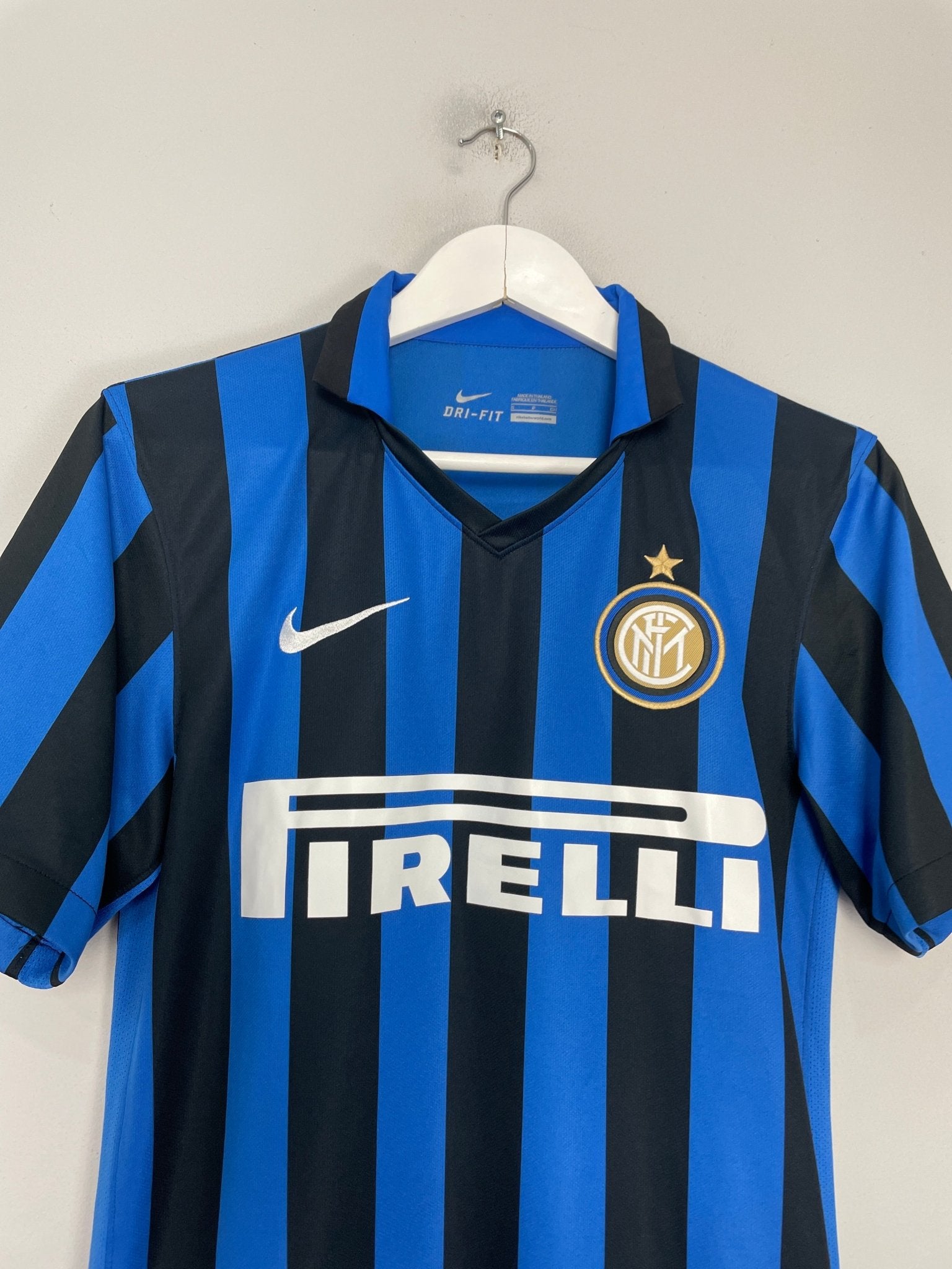 Shop 2015/16 INTER MILAN HOME SHIRT (S) NIKE, classic football shirts, vintage football shirts & retro soccer jerseys at Cult Kits