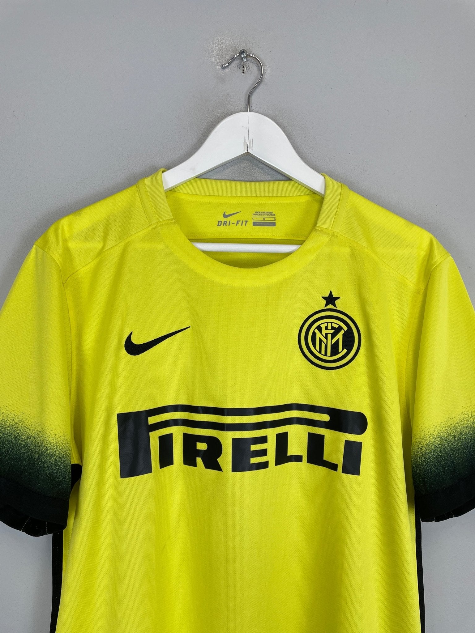 Shop 2015/16 INTER MILAN THIRD SHIRT (L) NIKE, classic football shirts, vintage football shirts & retro soccer jerseys at Cult Kits