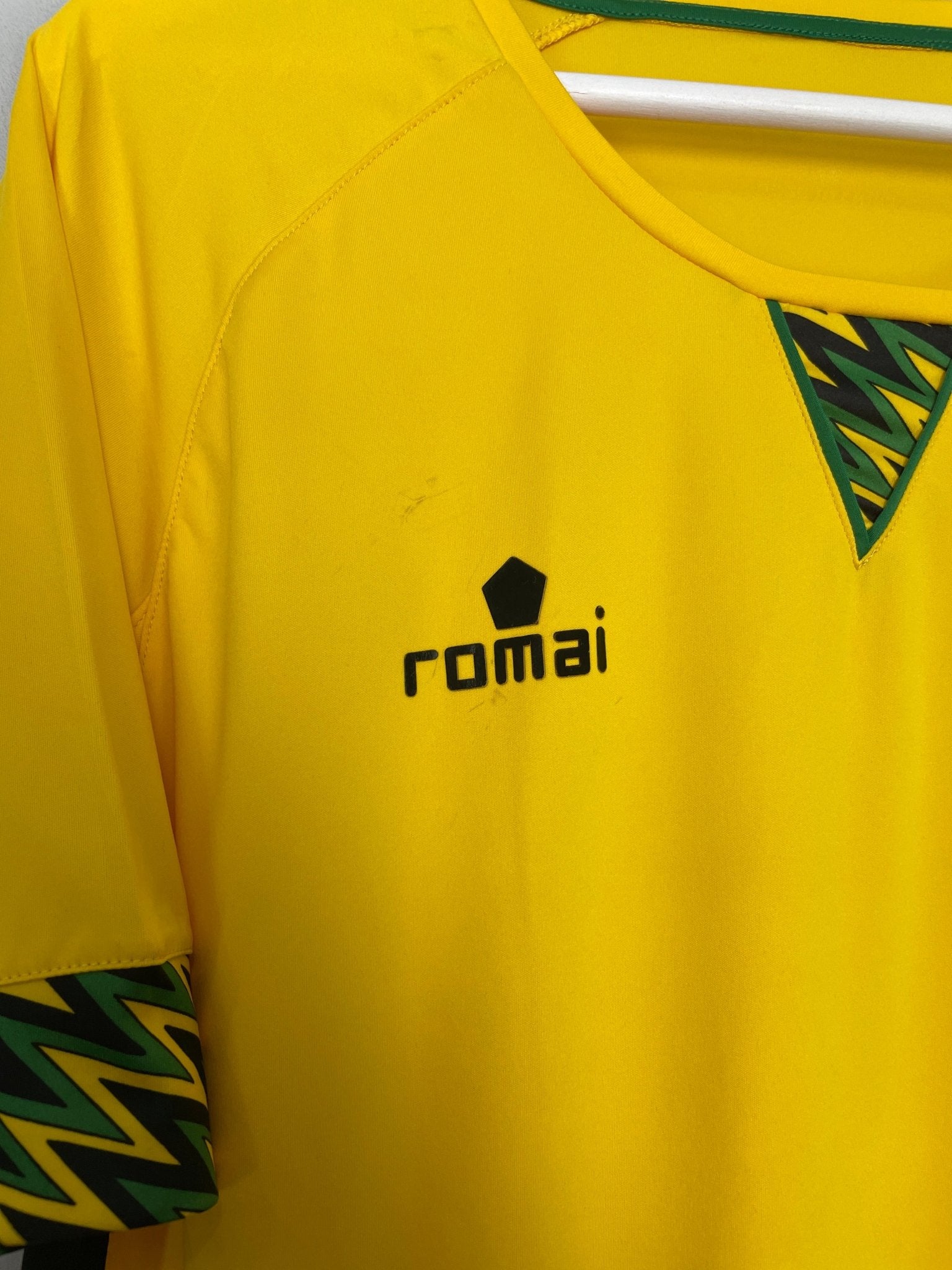 Shop 2015/16 JAMAICA HOME SHIRT (XL) ROMAI, classic football shirts, vintage football shirts & retro soccer jerseys at Cult Kits