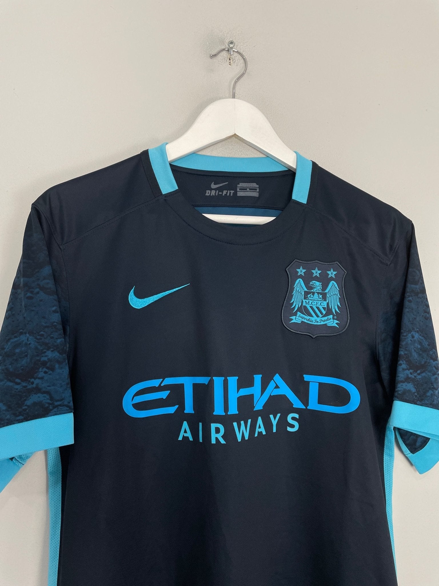 Shop 2015/16 MANCHESTER CITY AWAY SHIRT (M) NIKE, classic football shirts, vintage football shirts & retro soccer jerseys at Cult Kits