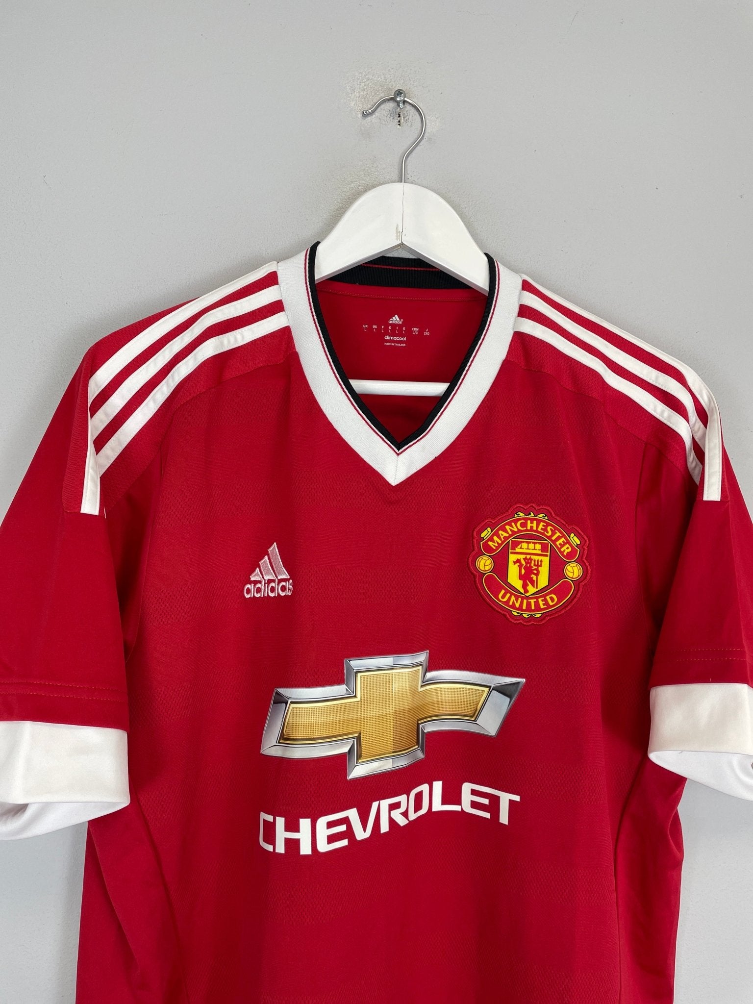 Shop 2015/16 MANCHESTER UNITED HOME SHIRT (L) ADIDAS, classic football shirts, vintage football shirts & retro soccer jerseys at Cult Kits