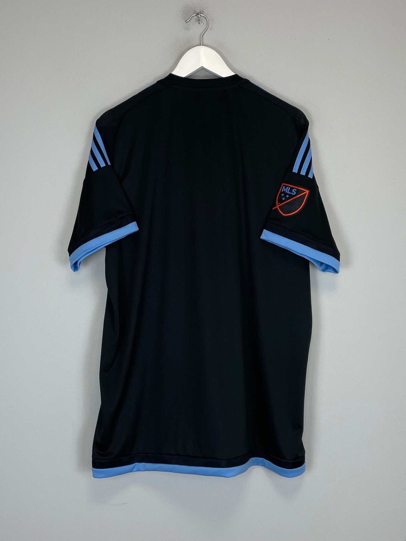 Shop 2015/16 NEW YORK CITY (XL) ADIDAS, classic football shirts, vintage football shirts & retro soccer jerseys at Cult Kits