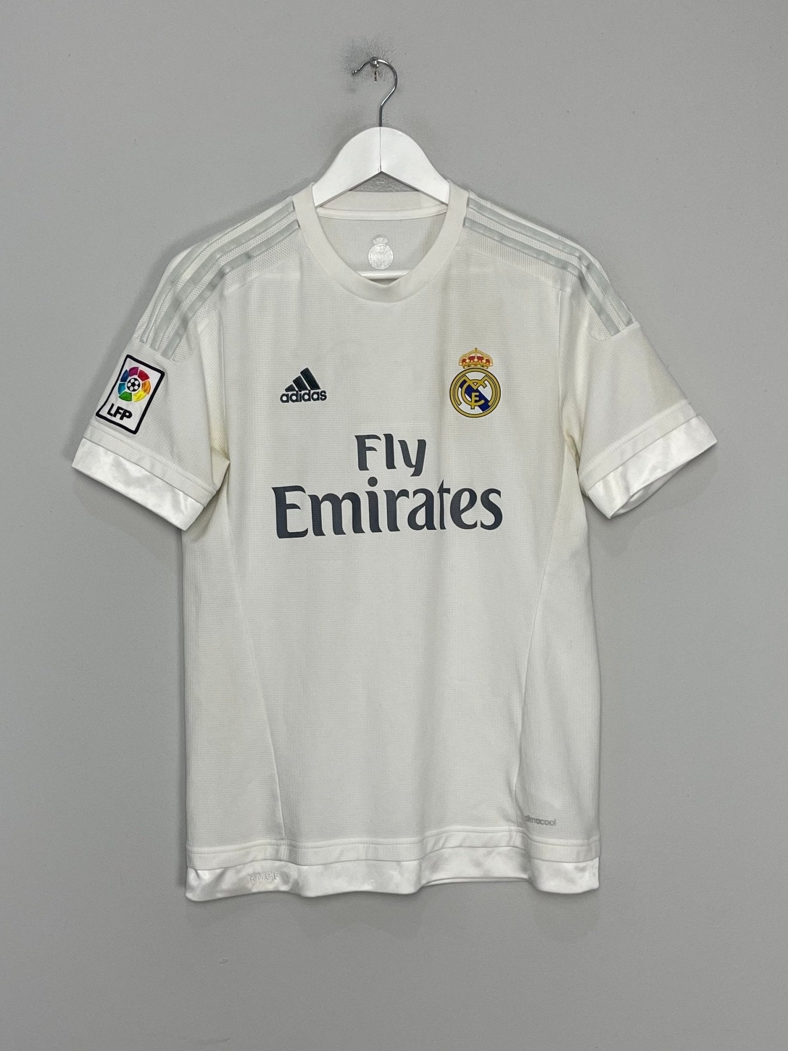 Shop 2015/16 REAL MADRID HOME SHIRT (M) ADIDAS, classic football shirts, vintage football shirts & retro soccer jerseys at Cult Kits