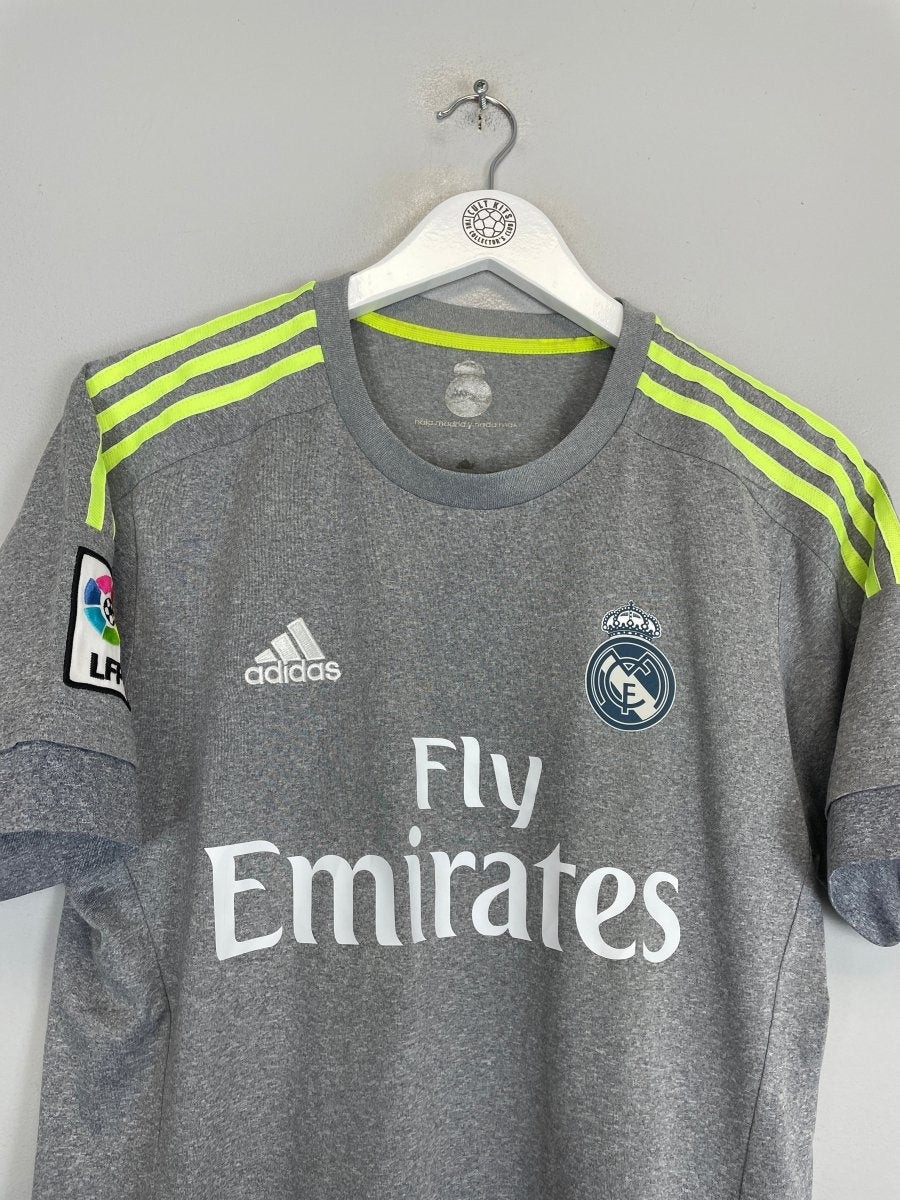 2015/16 REAL MADRID RONALDO 7 AWAY SHIRT (M) ADIDAS - Cult Kits - Medium - Buy Vintage Football Shirts, Authentic Retro Football Shirts For Sale, Classic Football Shirts & Soccer Jersey
