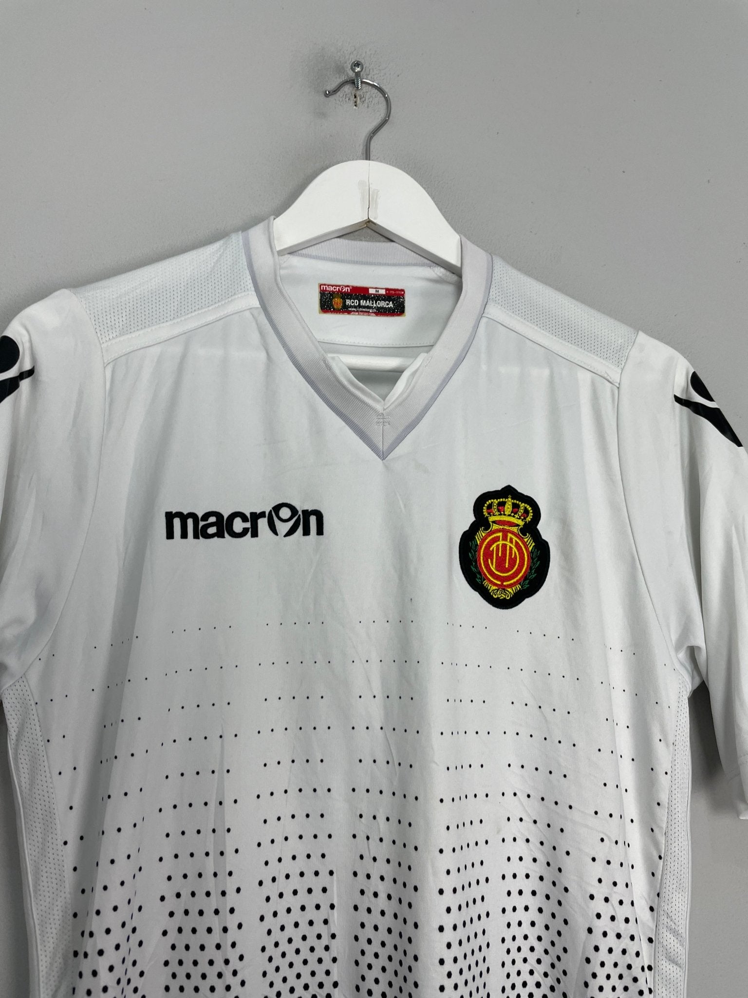 Shop 2015/16 REAL MALLORCA AWAY SHIRT (M) MACRON, classic football shirts, vintage football shirts & retro soccer jerseys at Cult Kits
