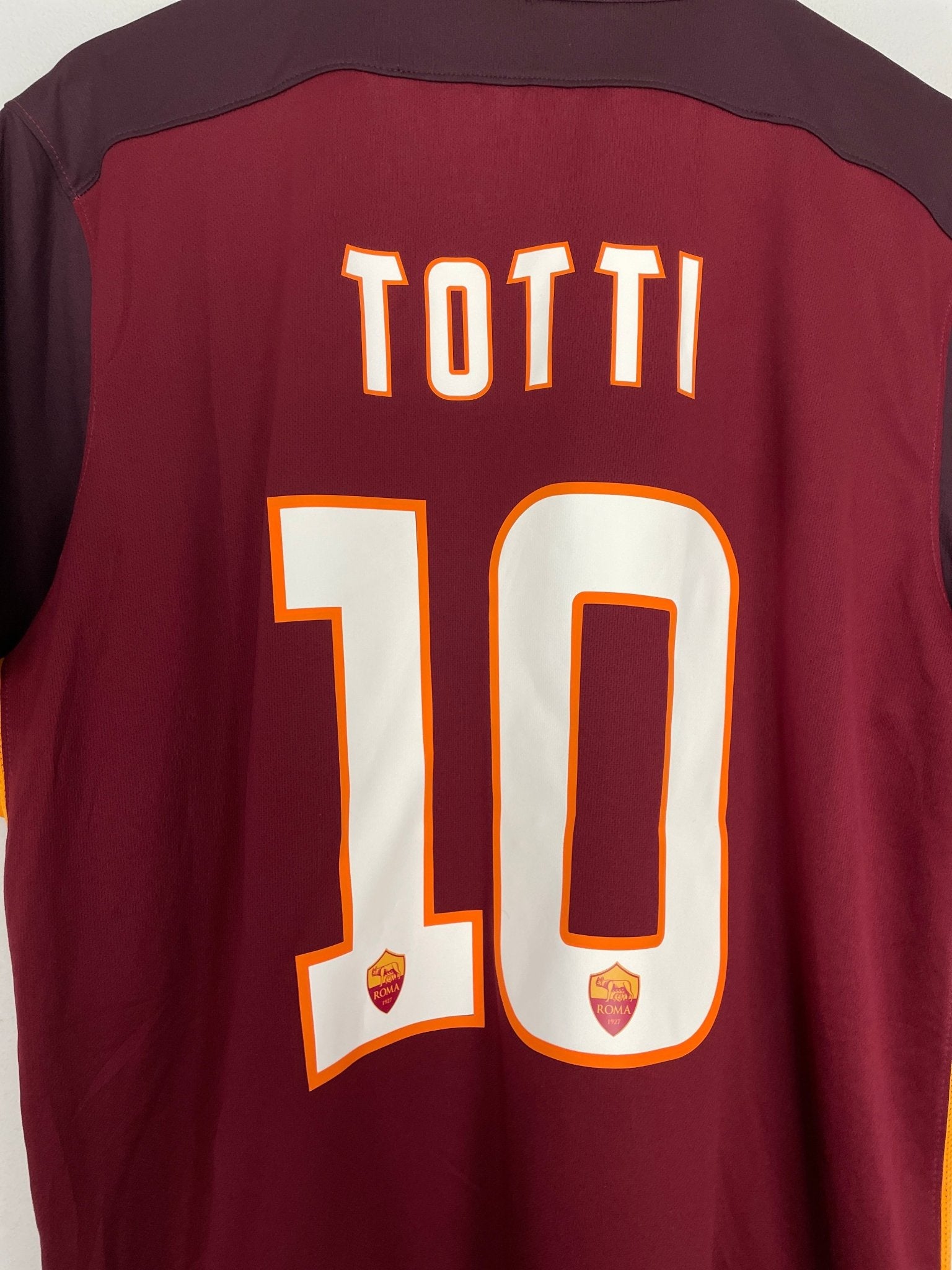 Shop 2015/16 ROMA TOTTI #10 HOME SHIRT (XL) NIKE, classic football shirts, vintage football shirts & retro soccer jerseys at Cult Kits