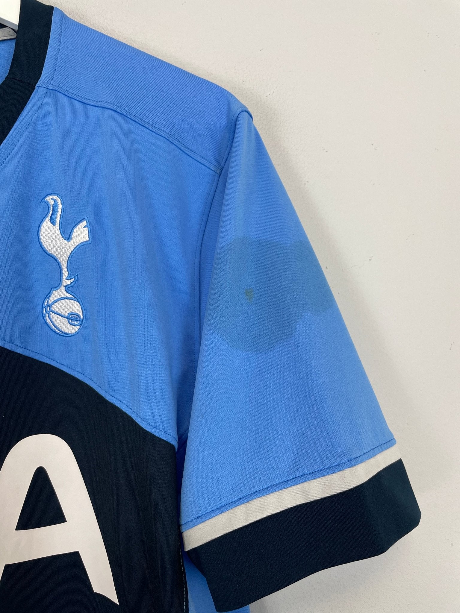 Shop 2015/16 TOTTENHAM AWAY SHIRT (M) UNDER ARMOUR, classic football shirts, vintage football shirts & retro soccer jerseys at Cult Kits