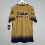 Shop 2015/16 UNAM PUMAS *BNWT* HOME SHIRT (L) NIKE, classic football shirts, vintage football shirts & retro soccer jerseys at Cult Kits