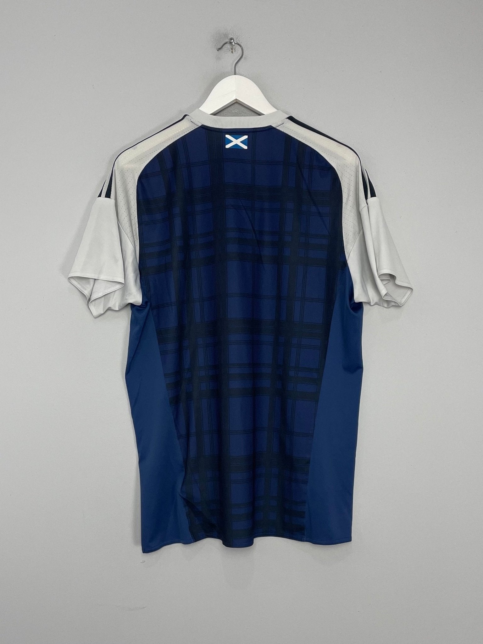Shop 2015/17 SCOTLAND HOME SHIRT (L) ADIDAS, classic football shirts, vintage football shirts & retro soccer jerseys at Cult Kits