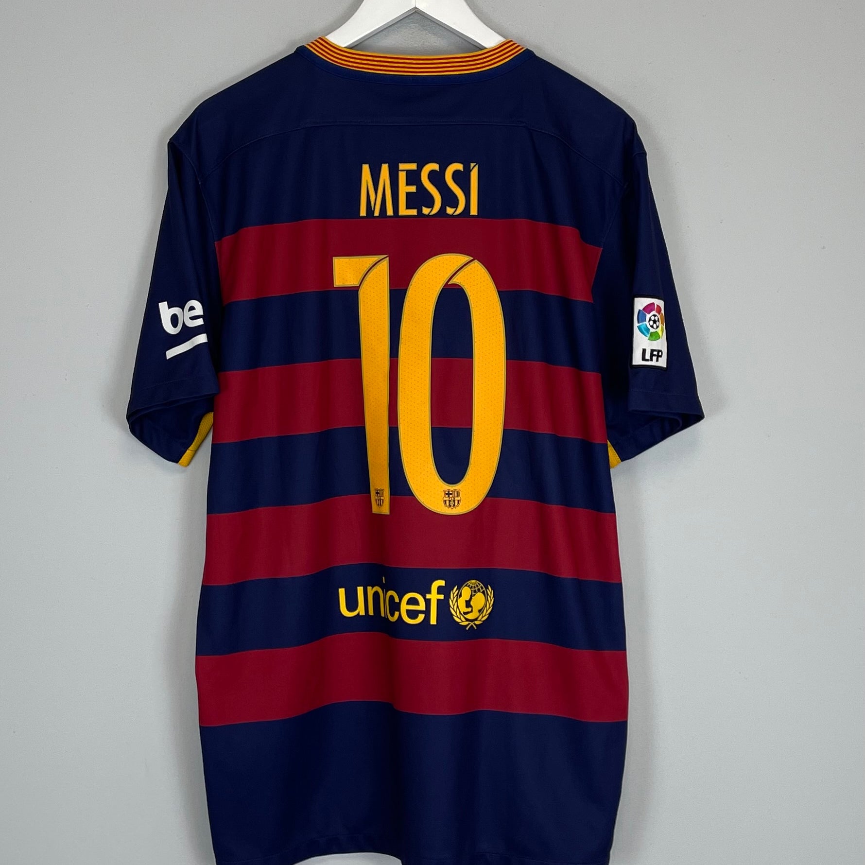 Shop 2015/16 BARCELONA MESSI #10 HOME SHIRT (XL) NIKE, classic football shirts, vintage football shirts & retro soccer jerseys at Cult Kits