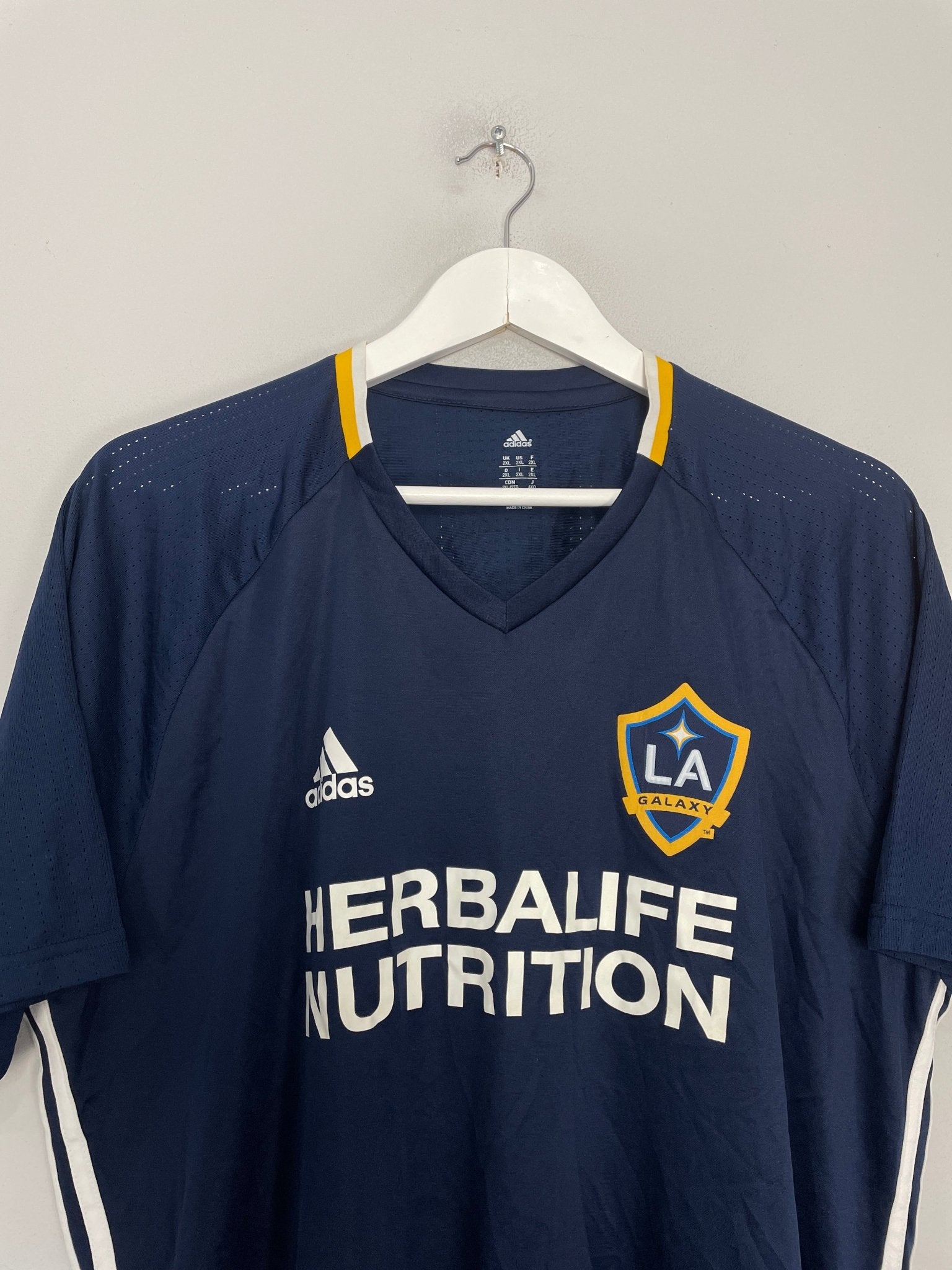 Shop 2016 LA GALAXY TRAINING SHIRT (XXL) ADIDAS, classic football shirts, vintage football shirts & retro soccer jerseys at Cult Kits