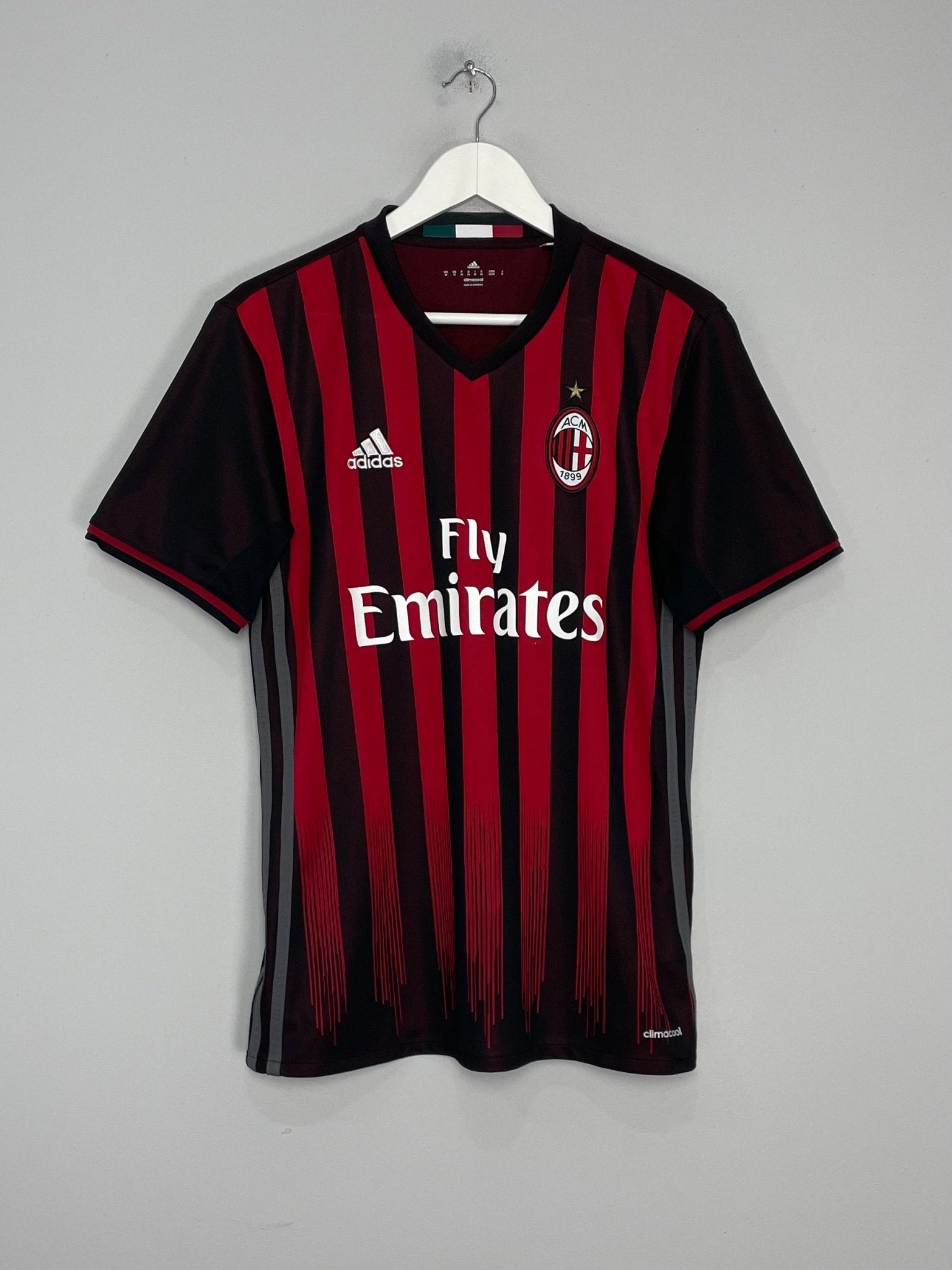 Shop 2016/17 AC MILAN HOME SHIRT (M) ADIDAS, classic football shirts, vintage football shirts & retro soccer jerseys at Cult Kits
