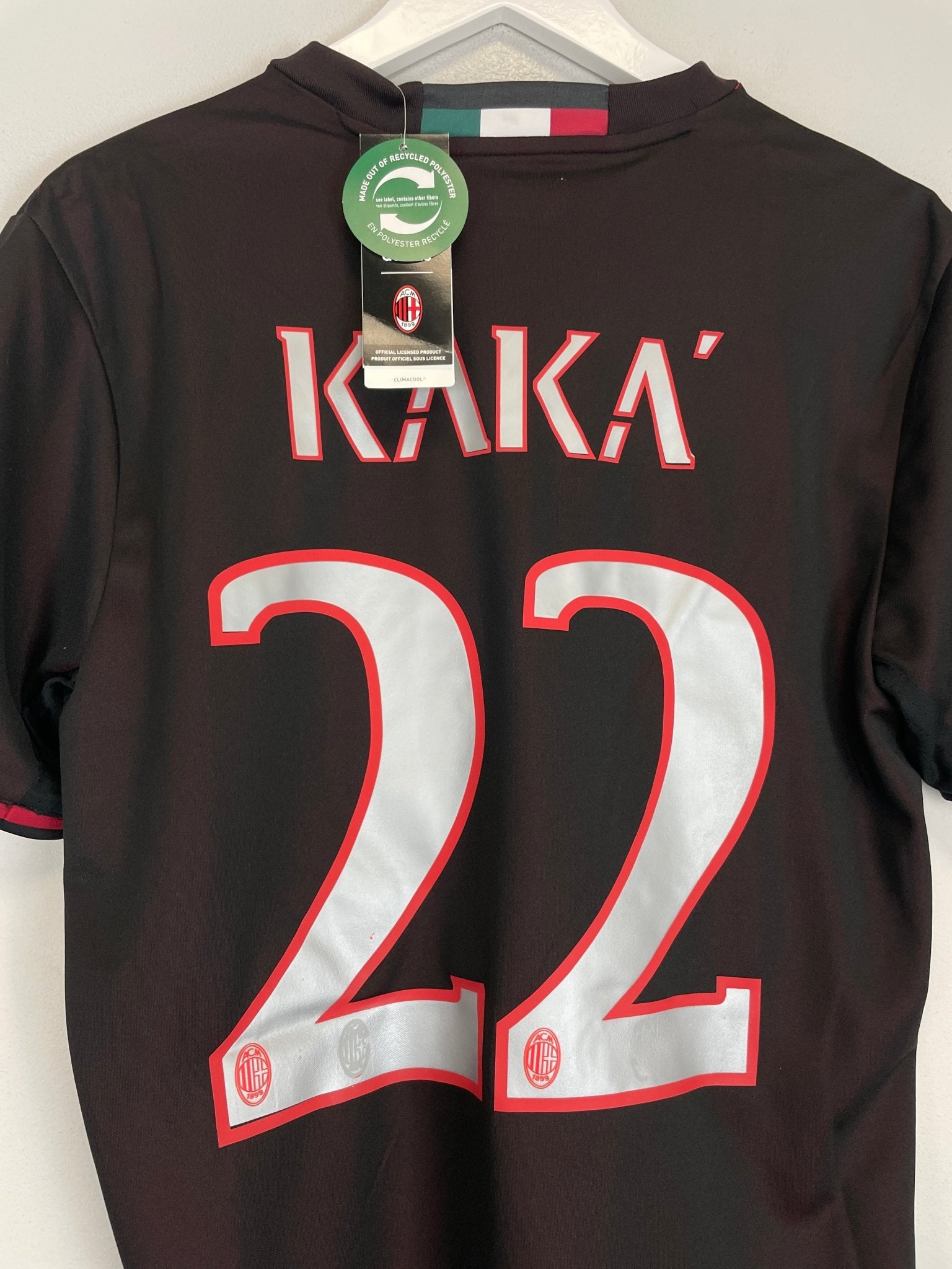 Shop 2016/17 AC MILAN KAKA #22 *BNWT* HOME SHIRT (M) ADIDAS, classic football shirts, vintage football shirts & retro soccer jerseys at Cult Kits