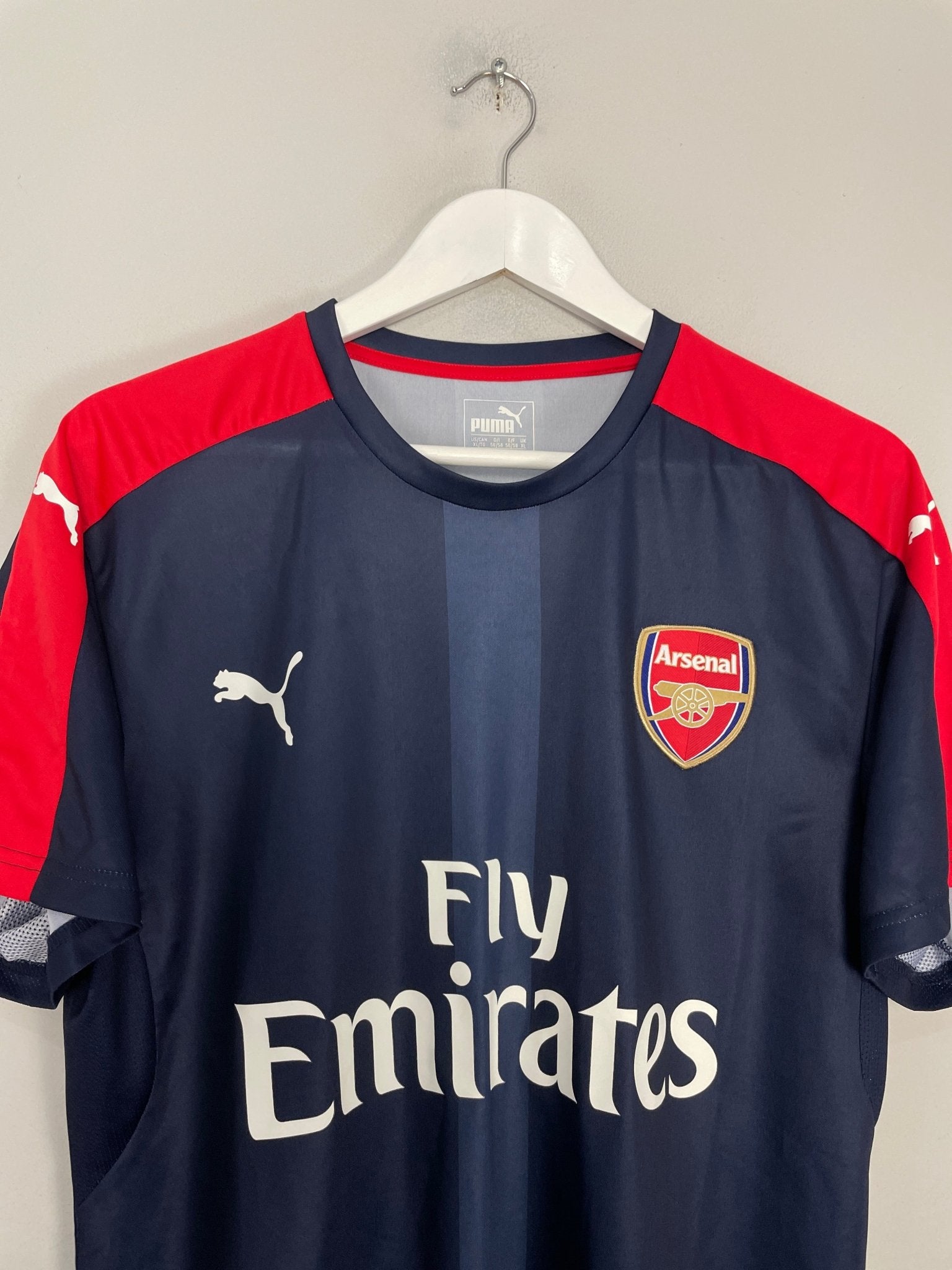 Shop 2016/17 ARSENAL TRAINING SHIRT (XL) PUMA, classic football shirts, vintage football shirts & retro soccer jerseys at Cult Kits