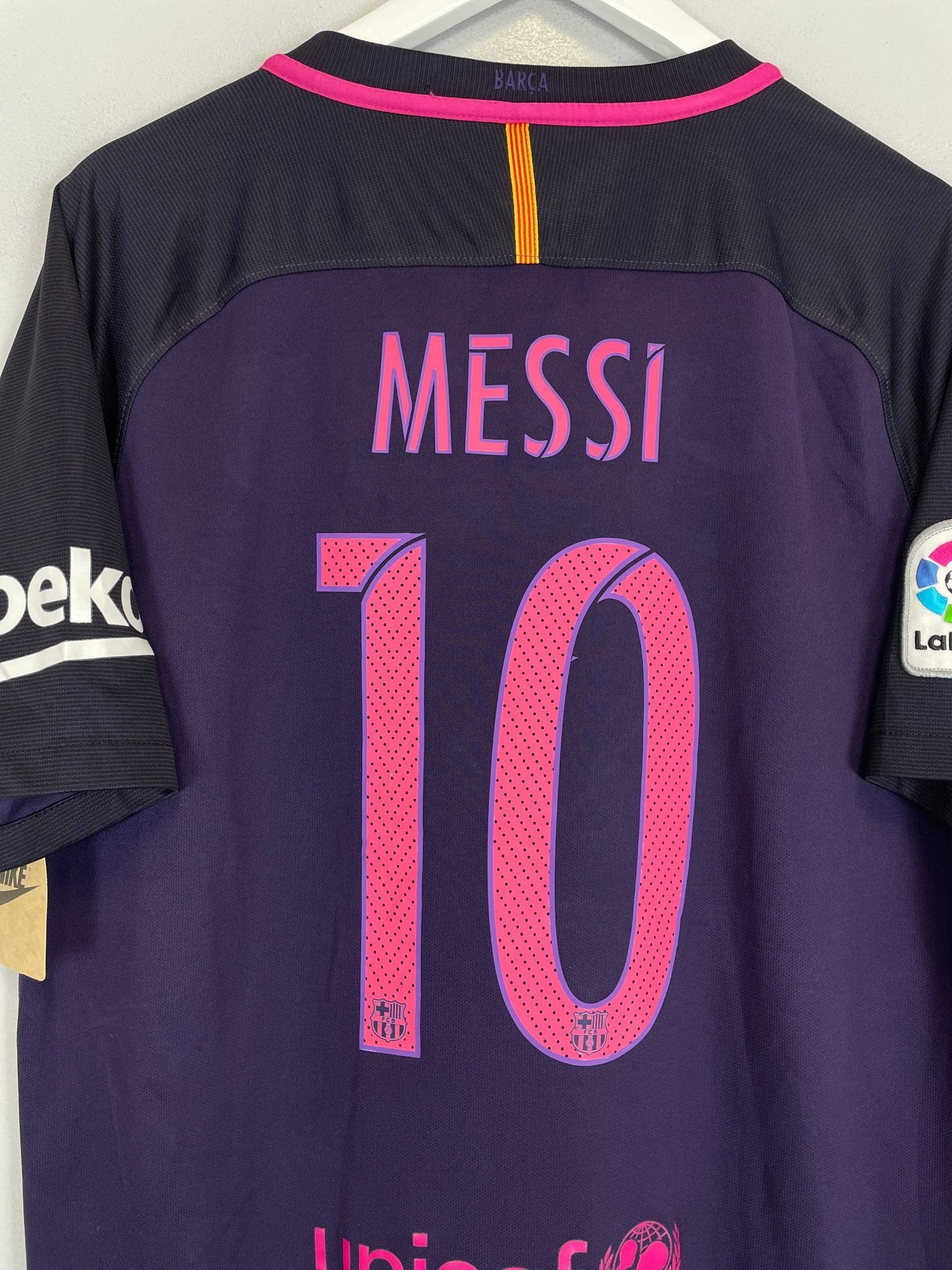 Shop 2016/17 BARCELONA MESSI #10 *BNWT* AWAY SHIRT (L) NIKE, classic football shirts, vintage football shirts & retro soccer jerseys at Cult Kits
