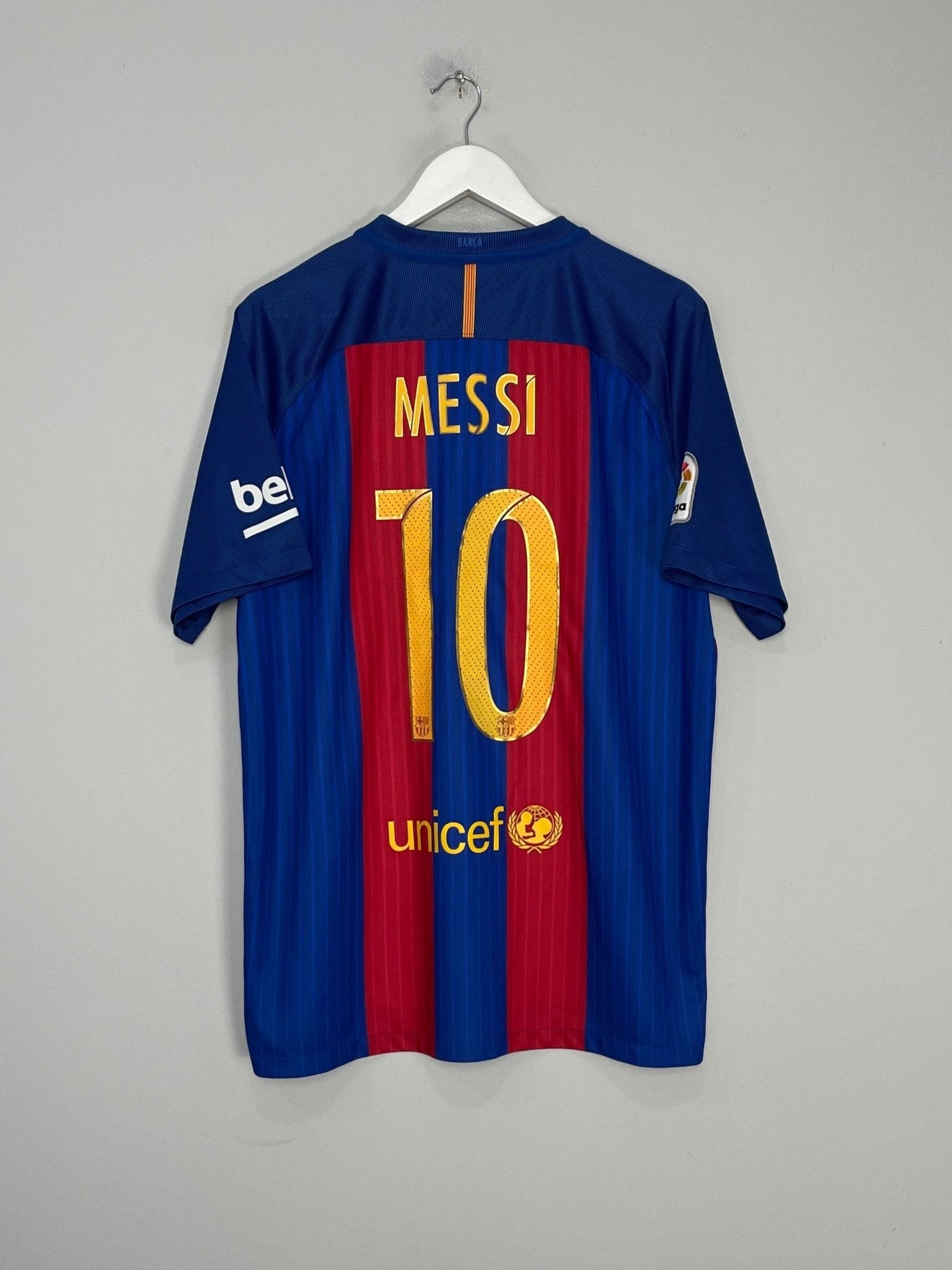 Shop 2016/17 BARCELONA MESSI #10 HOME SHIRT (XL) NIKE, classic football shirts, vintage football shirts & retro soccer jerseys at Cult Kits