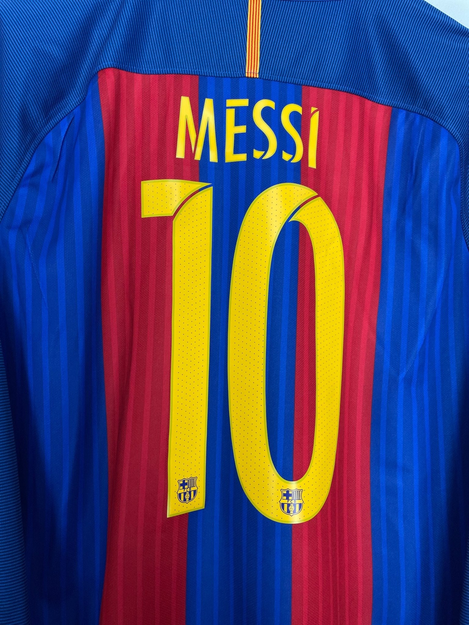 Shop 2016/17 BARCELONA MESSI #10 L/S HOME SHIRT (L) NIKE, classic football shirts, vintage football shirts & retro soccer jerseys at Cult Kits