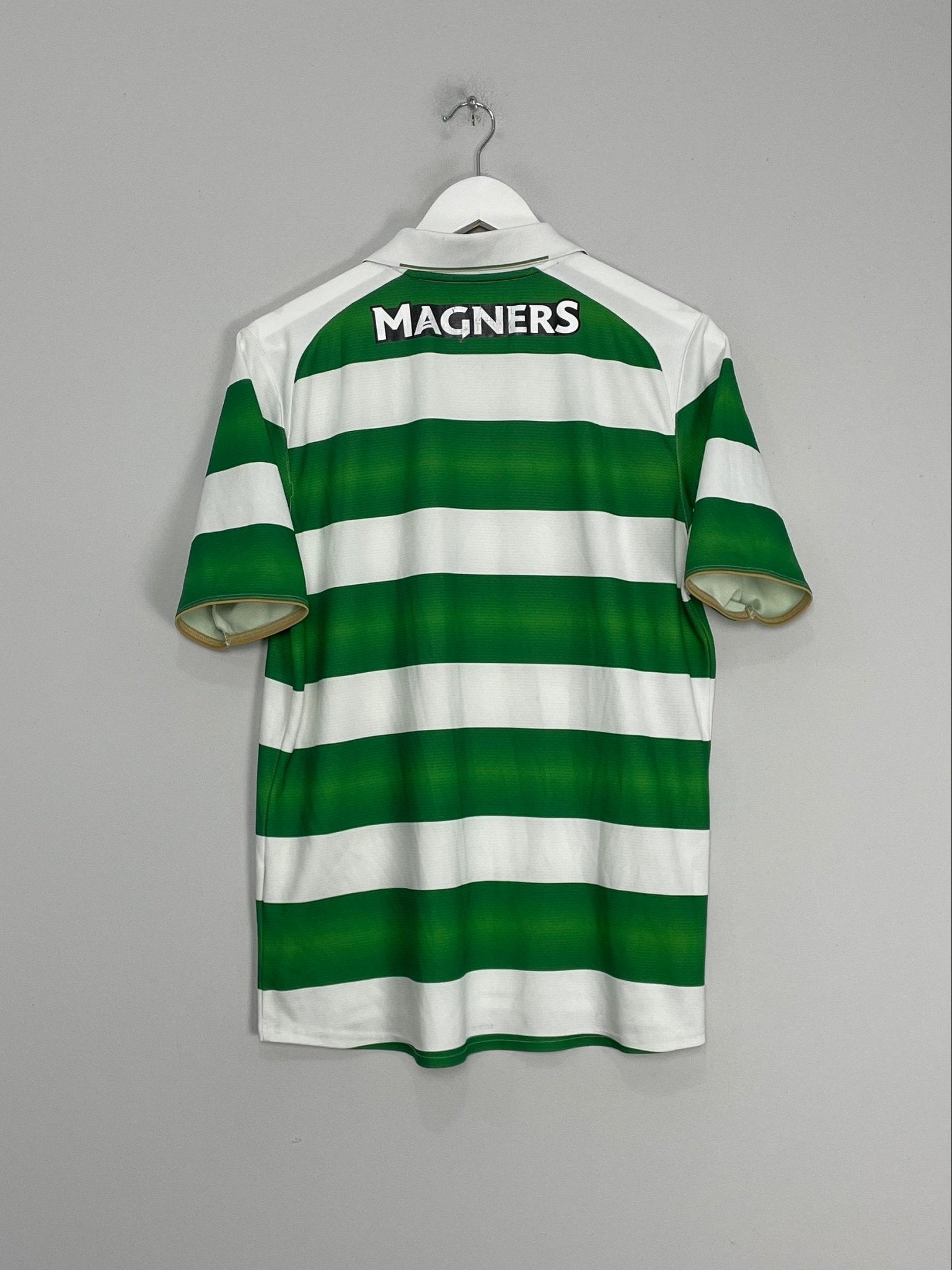 Shop 2016/17 CELTIC HOME SHIRT (M) NEW BALANCE, classic football shirts, vintage football shirts & retro soccer jerseys at Cult Kits