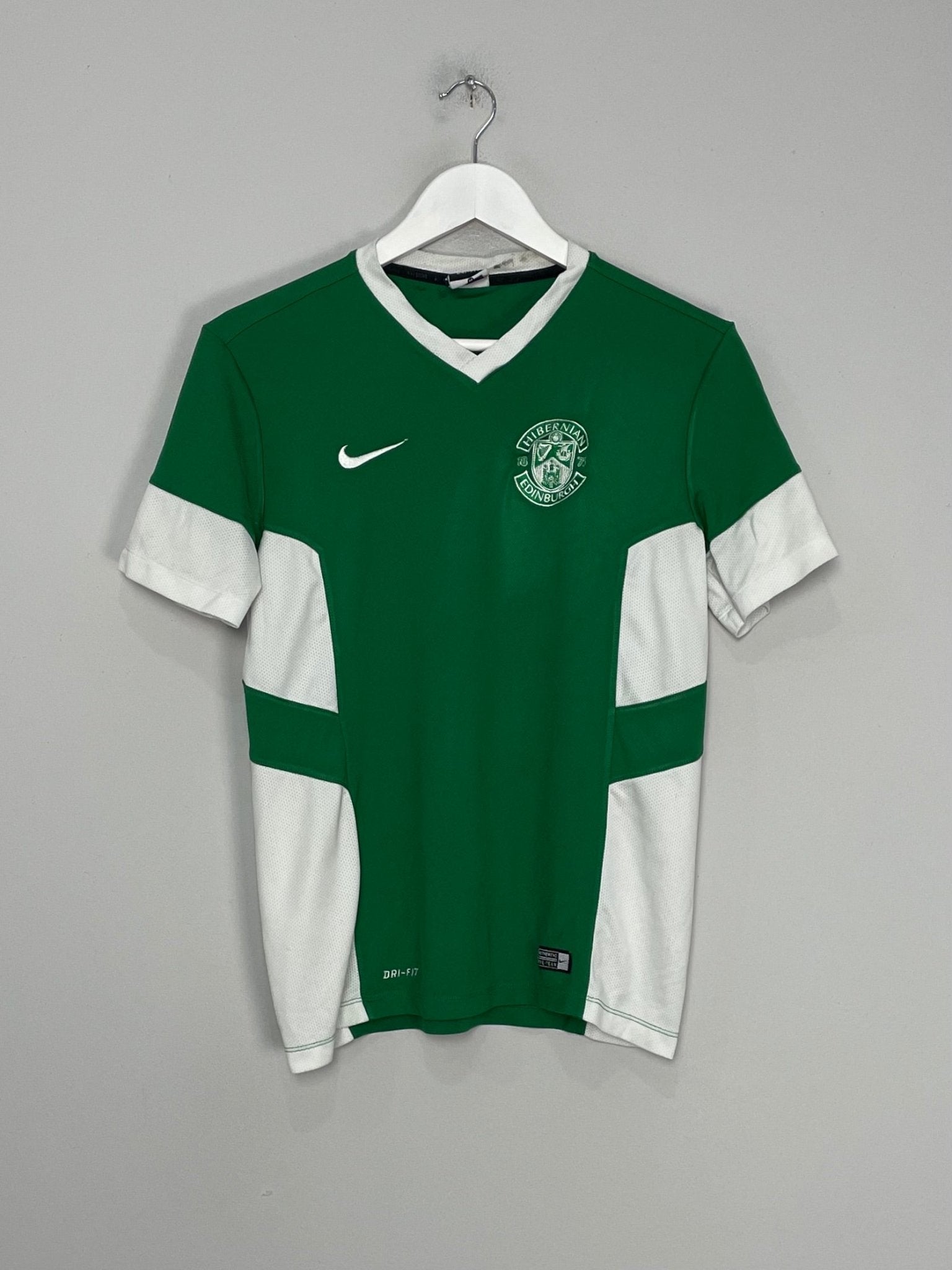 Shop 2016/17 HIBERNIAN TRAINING SHIRT (M) NIKE, classic football shirts, vintage football shirts & retro soccer jerseys at Cult Kits