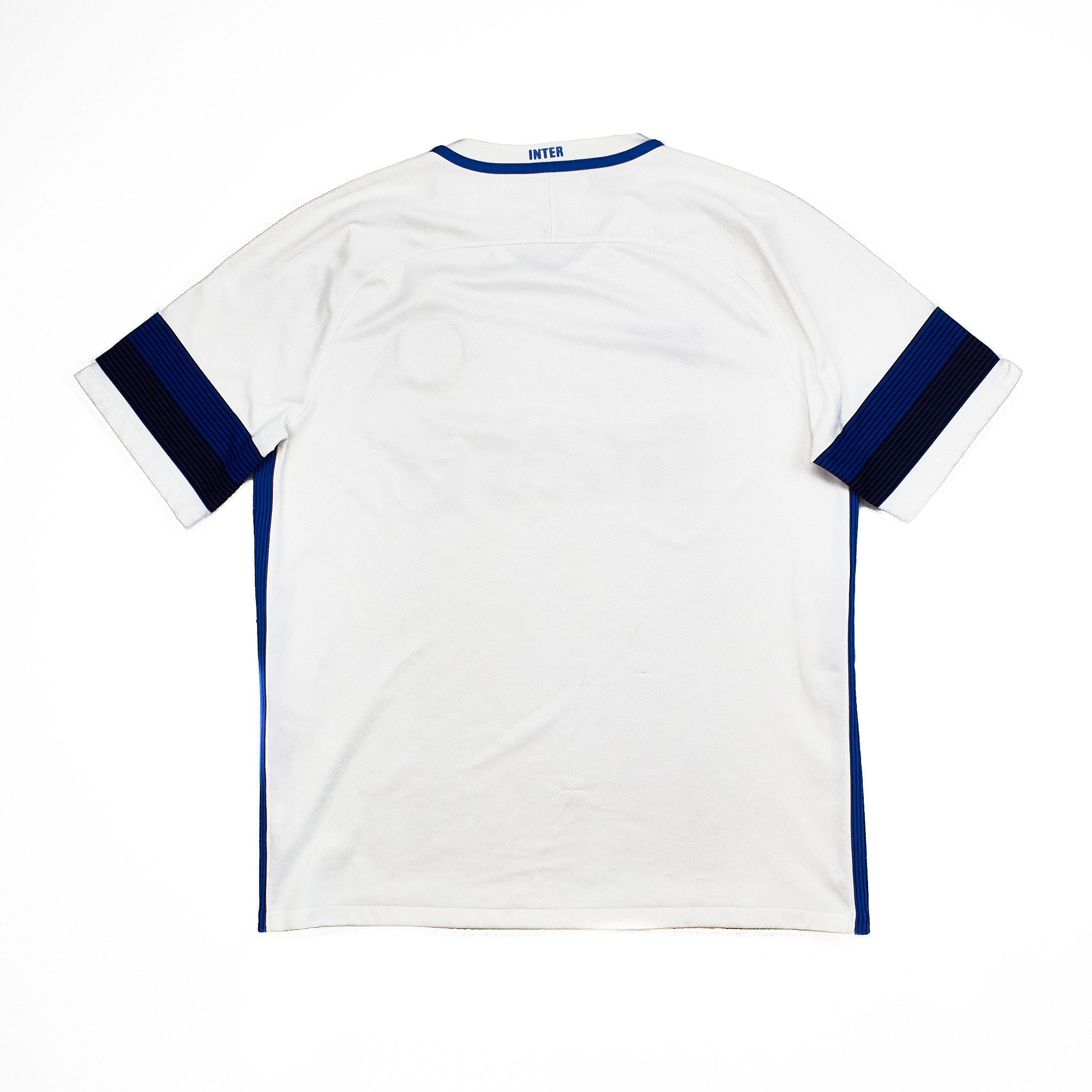 Buy 2016/17 Inter Milan Away Shirt (XL) Nike ~ Free worldwide shipping ~ Authentic Vintage Football Shirts from Cult Kits