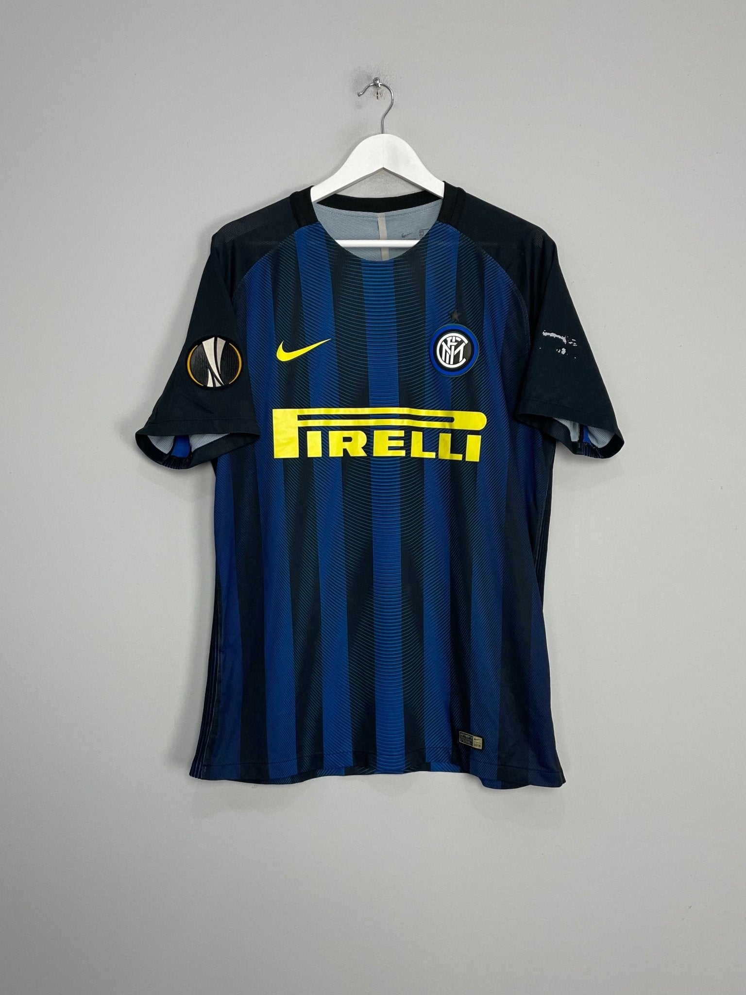 Shop 2016/17 INTER MILAN ICARDI #9 *PLAYER ISSUE* HOME SHIRT (XL) NIKE, classic football shirts, vintage football shirts & retro soccer jerseys at Cult Kits