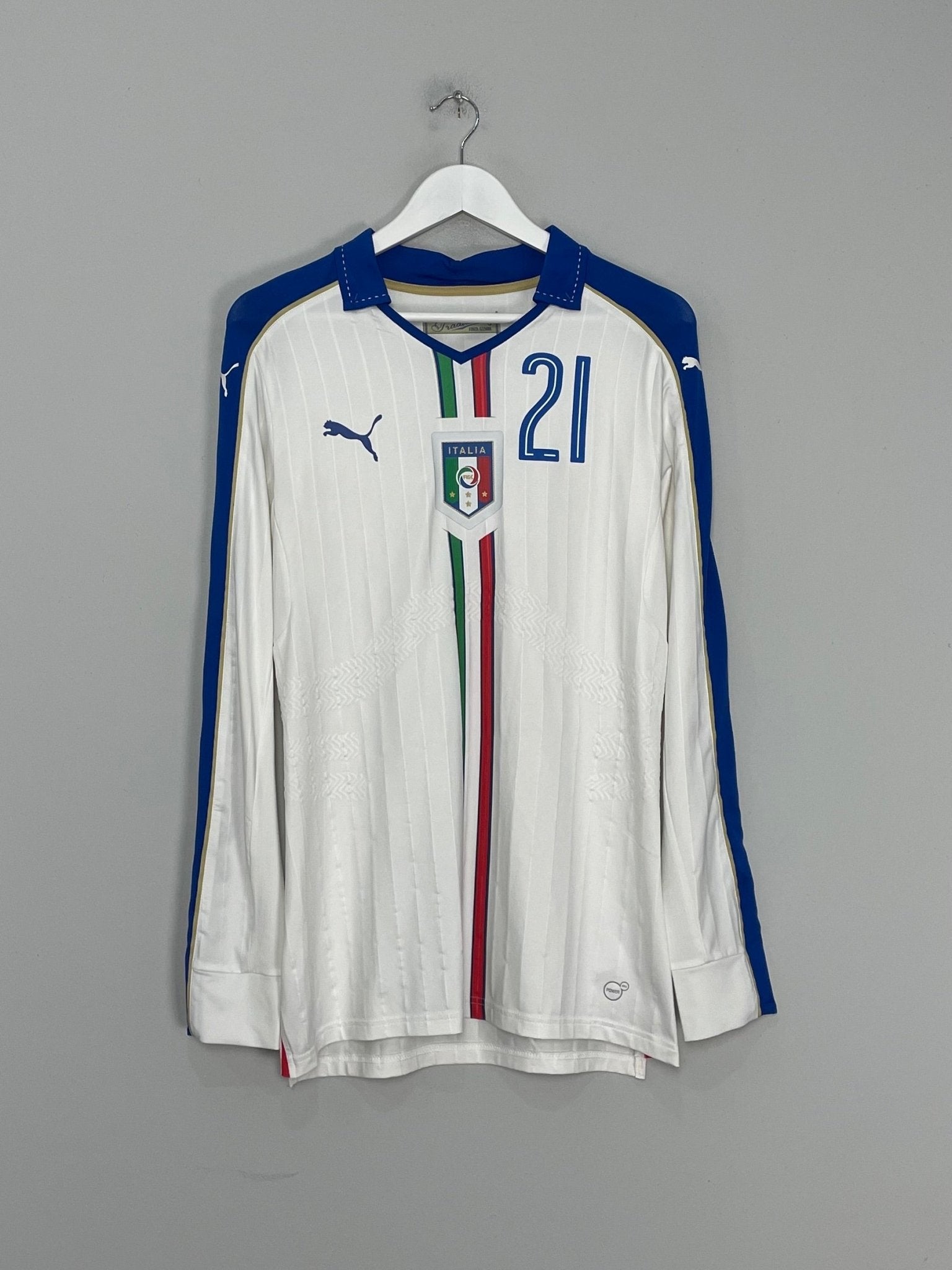 Shop 2016/17 ITALY PIRLO #21 L/S *PLAYER ISSUE* AWAY SHIRT (L) PUMA, classic football shirts, vintage football shirts & retro soccer jerseys at Cult Kits
