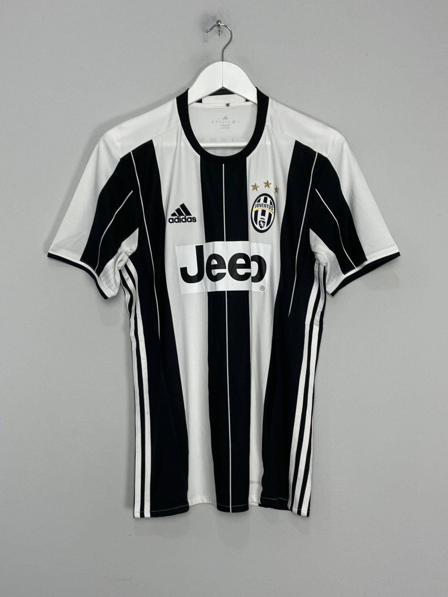 Shop 2016/17 JUVENTUS HIGUAIN #9 HOME SHIRT (M) ADIDAS, classic football shirts, vintage football shirts & retro soccer jerseys at Cult Kits