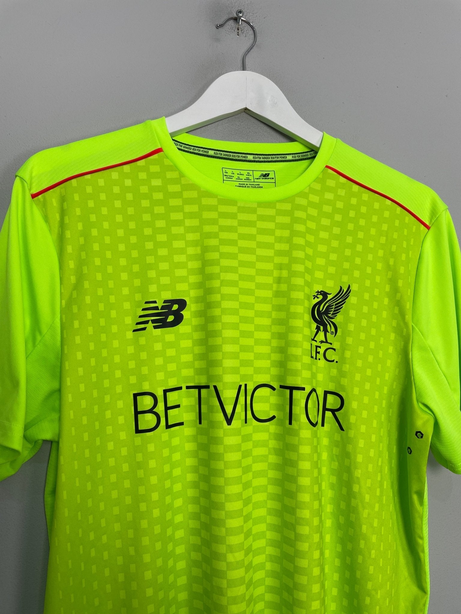 Shop 2016/17 LIVERPOOL TRAINING SHIRT (L) NEW BALANCE, classic football shirts, vintage football shirts & retro soccer jerseys at Cult Kits
