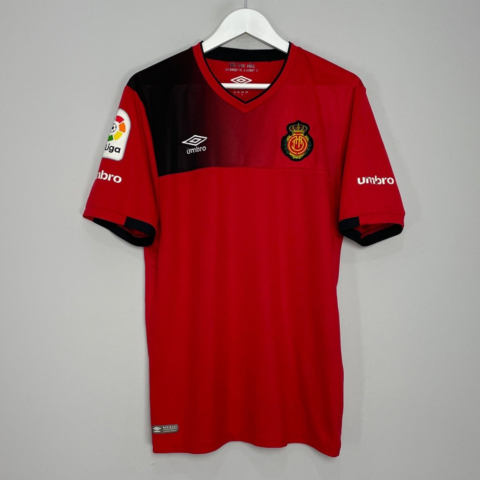 Shop 2016/17 MALLORCA HOME SHIRT (L) UMBRO, classic football shirts, vintage football shirts & retro soccer jerseys at Cult Kits