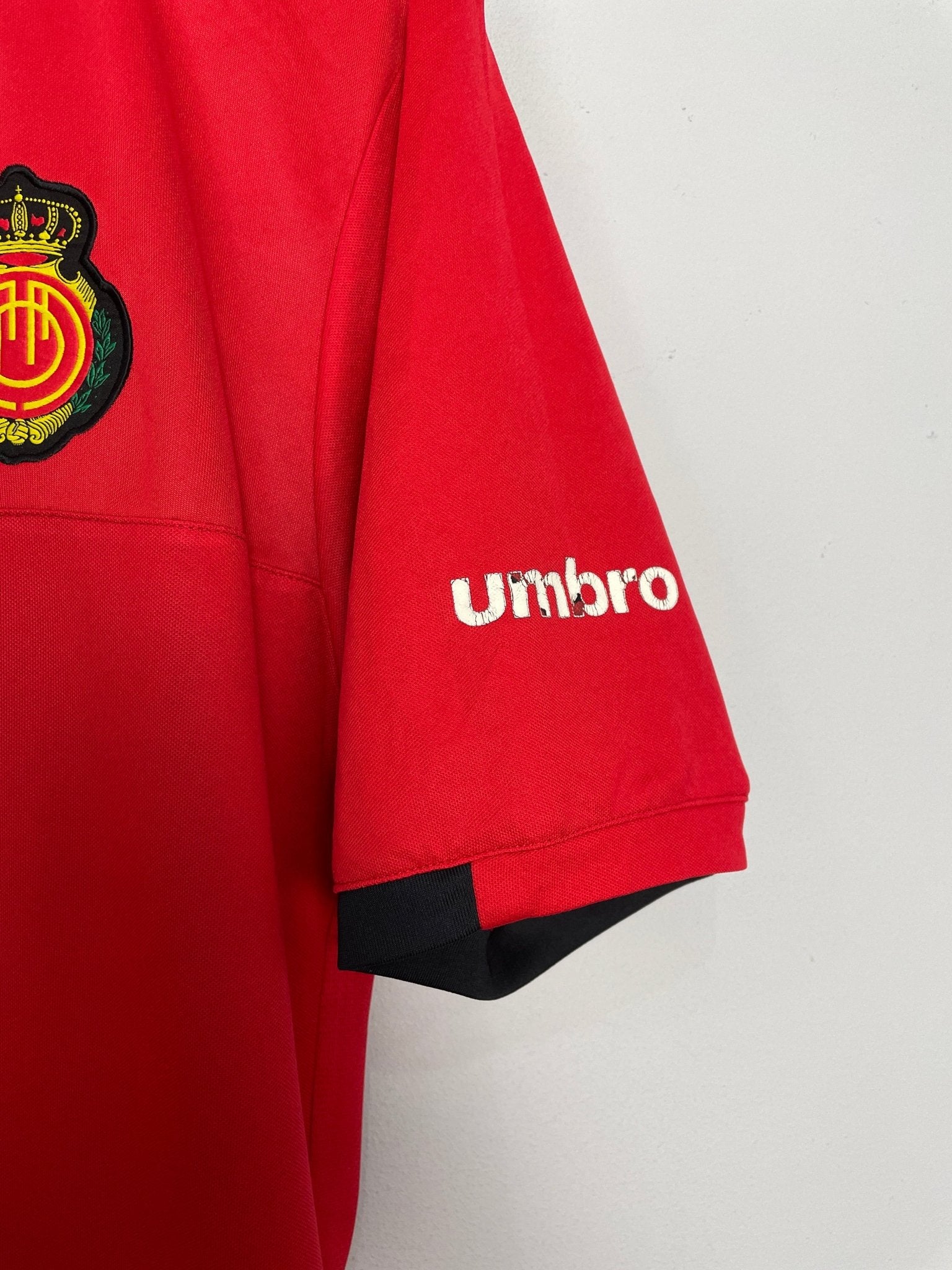Shop 2016/17 MALLORCA HOME SHIRT (L) UMBRO, classic football shirts, vintage football shirts & retro soccer jerseys at Cult Kits