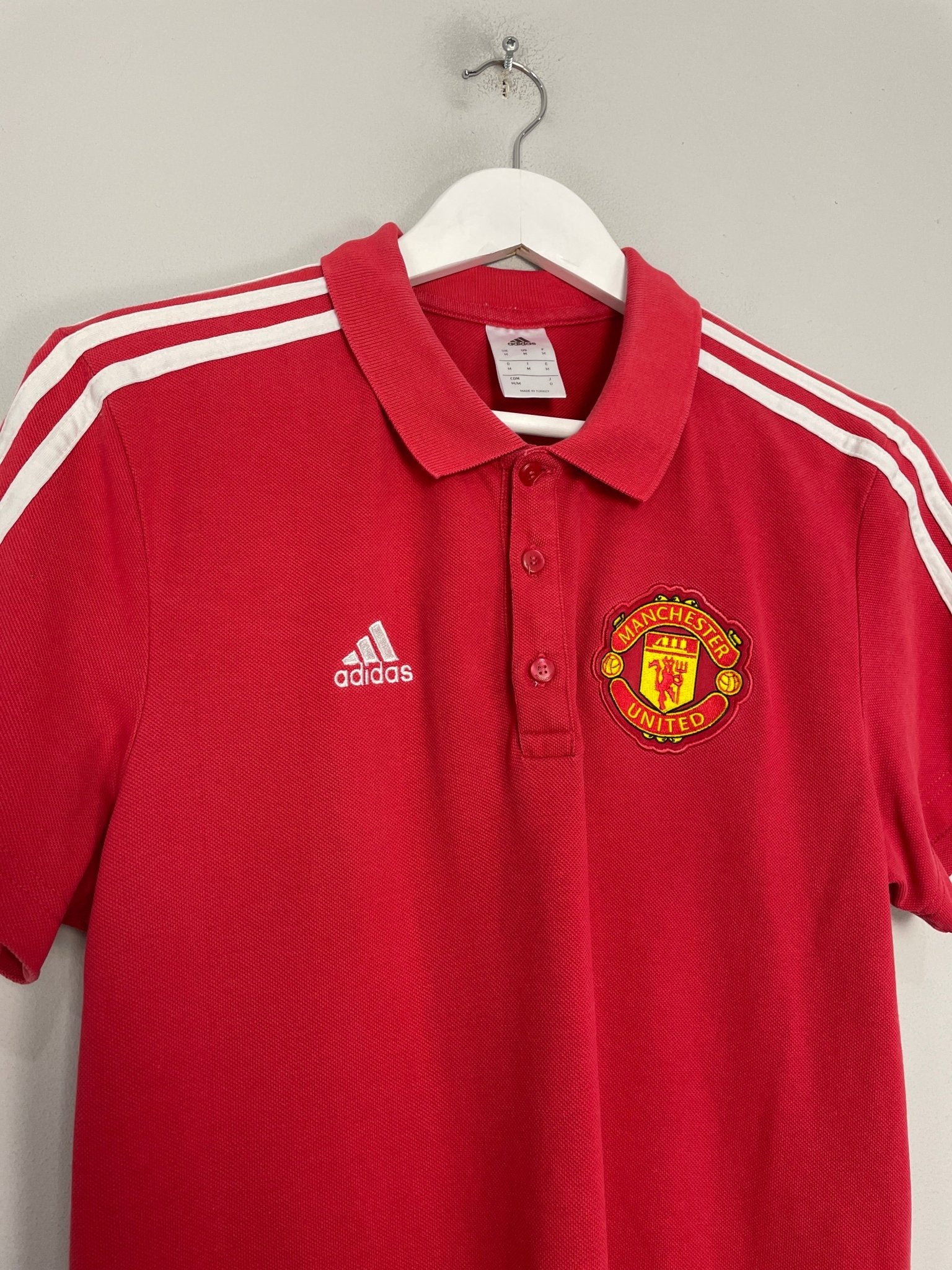 Shop 2016/17 MANCHESTER UNITED POLO SHIRT (M) ADIDAS, classic football shirts, vintage football shirts & retro soccer jerseys at Cult Kits
