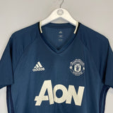 2016/17 MANCHESTER UNITED TRAINING SHIRT (M) ADIDAS - Cult Kits - Medium - Buy Vintage Football Shirts, Authentic Retro Football Shirts For Sale, Classic Football Shirts & Soccer Jersey