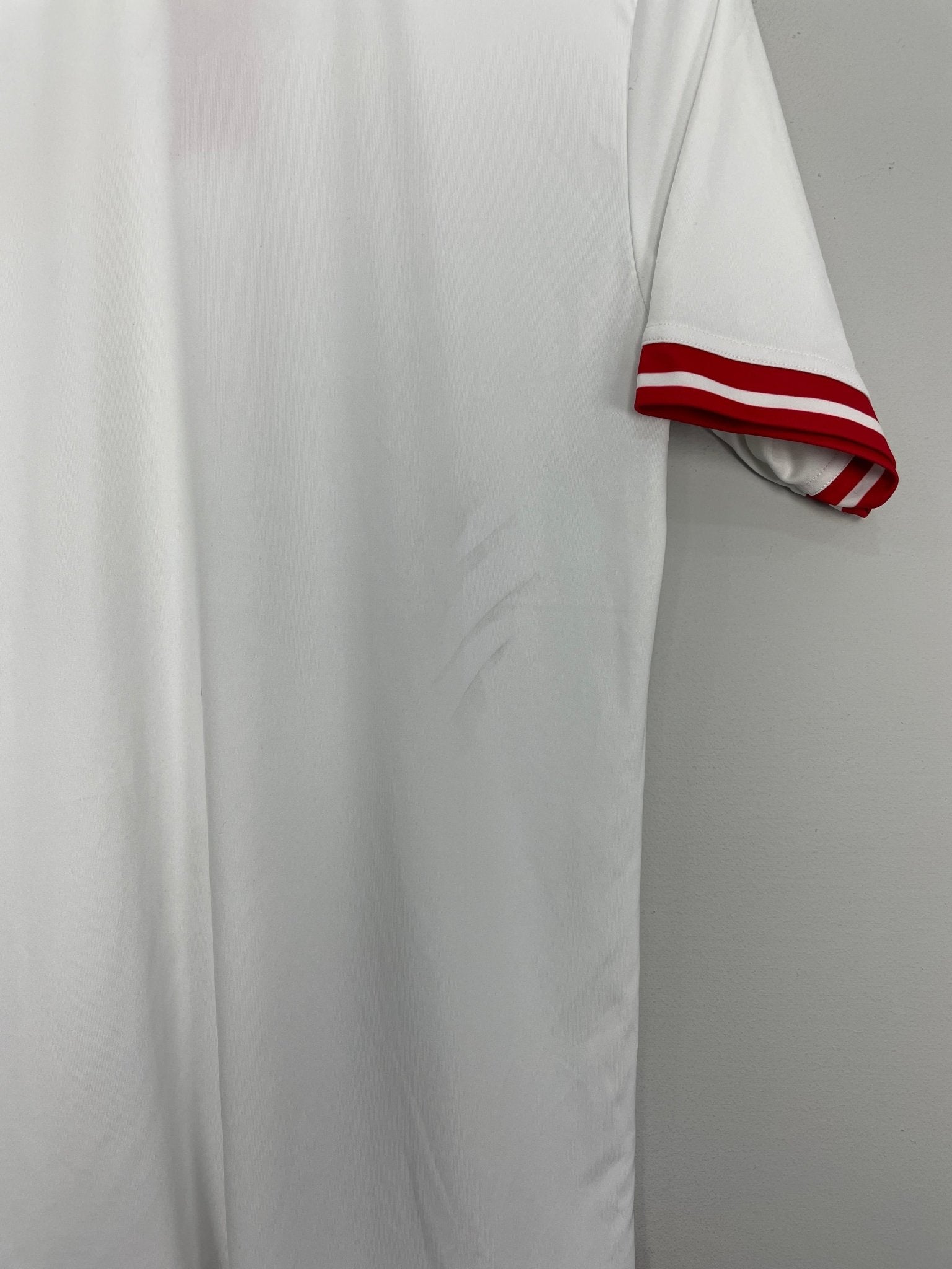 Shop 2016/17 MYANMAR AWAY SHIRT (L) FBT, classic football shirts, vintage football shirts & retro soccer jerseys at Cult Kits