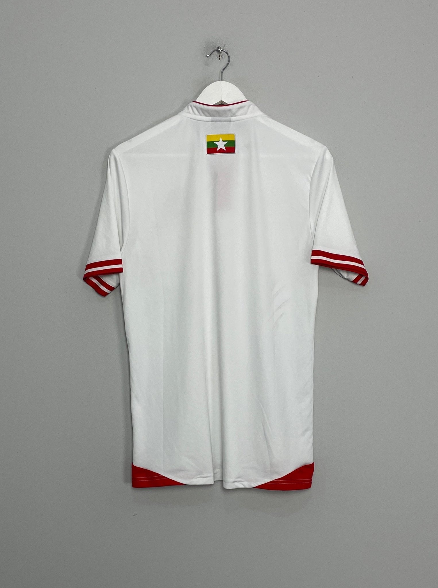 Shop 2016/17 MYANMAR AWAY SHIRT (L) FBT, classic football shirts, vintage football shirts & retro soccer jerseys at Cult Kits