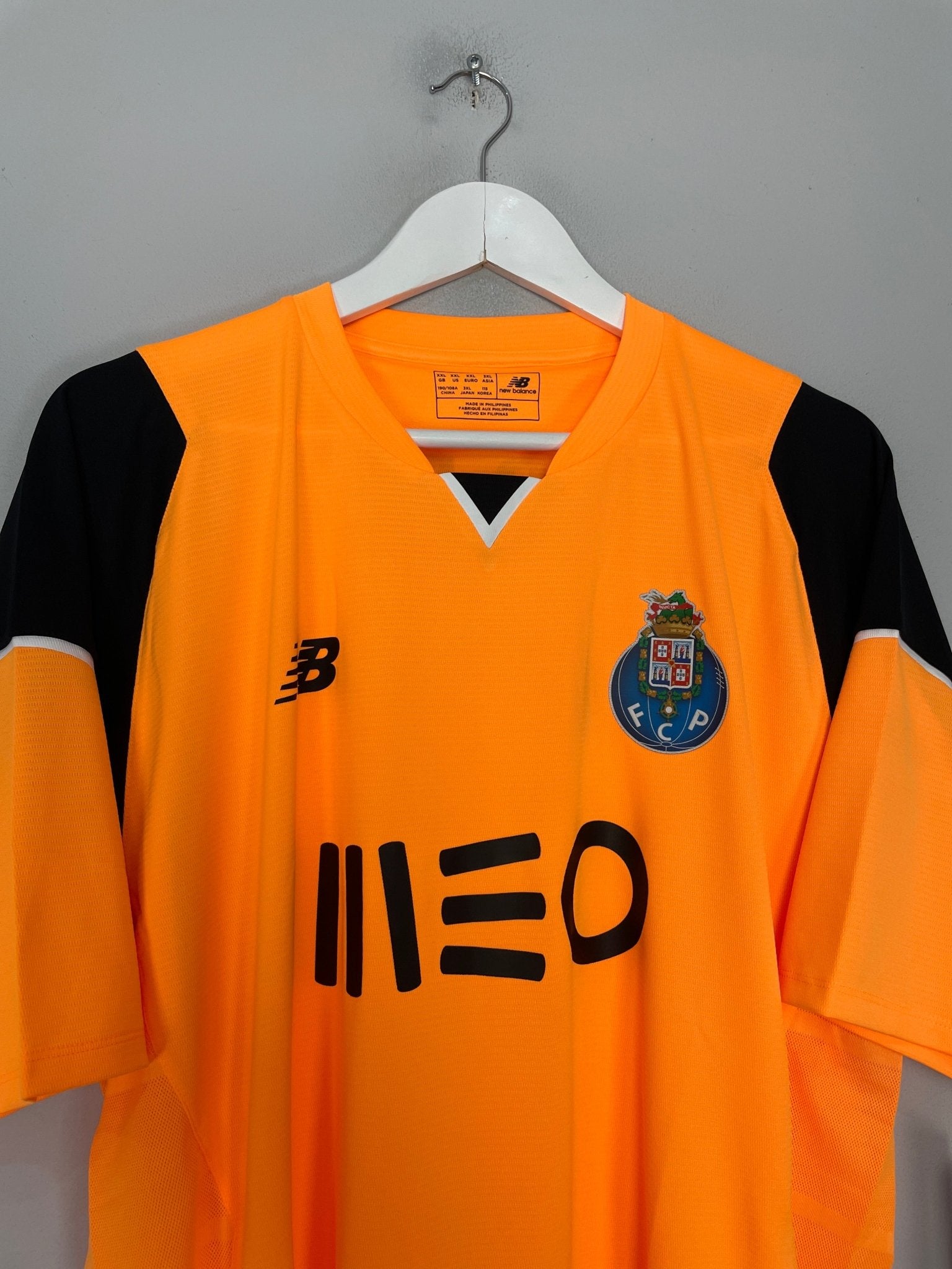 Shop 2016/17 PORTO CASILLAS #1 *BNWT* GK SHIRT (XXL) NEW BALANCE, classic football shirts, vintage football shirts & retro soccer jerseys at Cult Kits