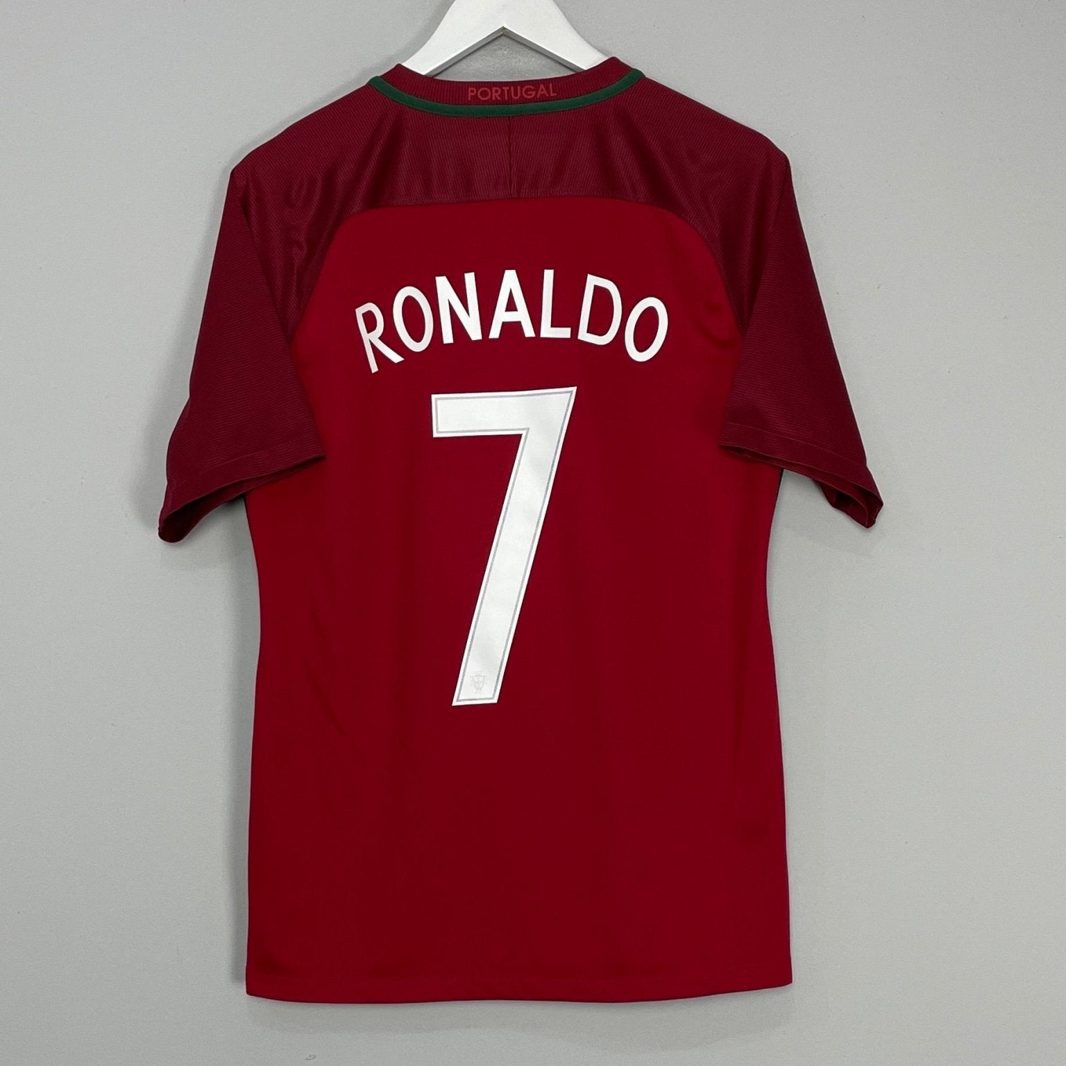 Shop 2016/17 PORTUGAL RONALDO #7 HOME SHIRT (M) NIKE, classic football shirts, vintage football shirts & retro soccer jerseys at Cult Kits