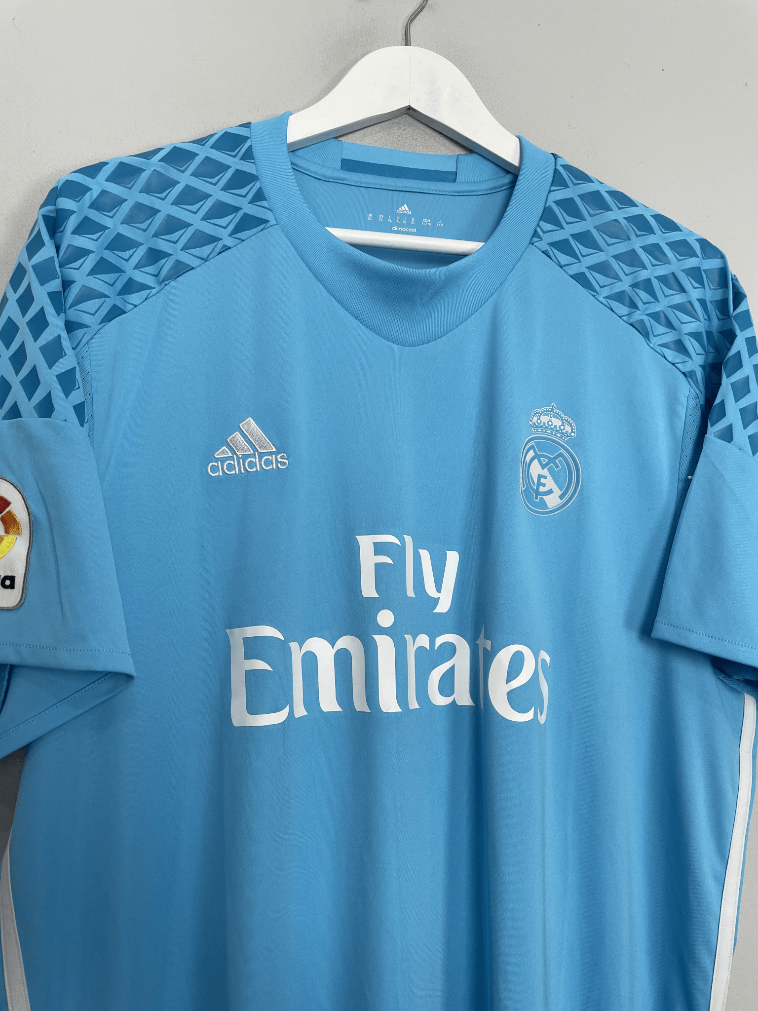 Shop 2016/17 REAL MADRID NAVAS #1 GK SHIRT (XL) ADIDAS, classic football shirts, vintage football shirts & retro soccer jerseys at Cult Kits