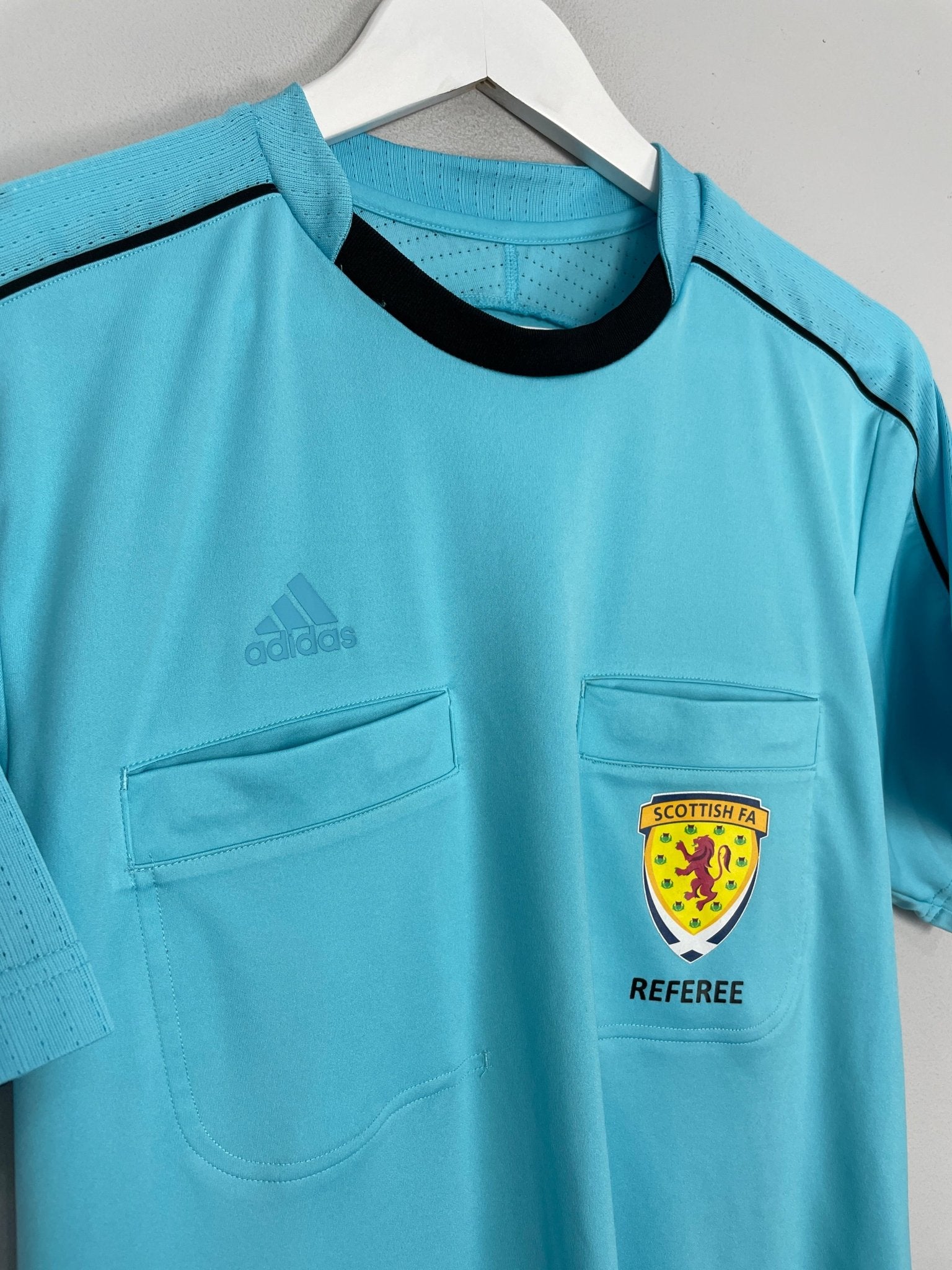 Shop 2016/17 SCOTTISH REFEREE SHIRT (L) ADIDAS, classic football shirts, vintage football shirts & retro soccer jerseys at Cult Kits
